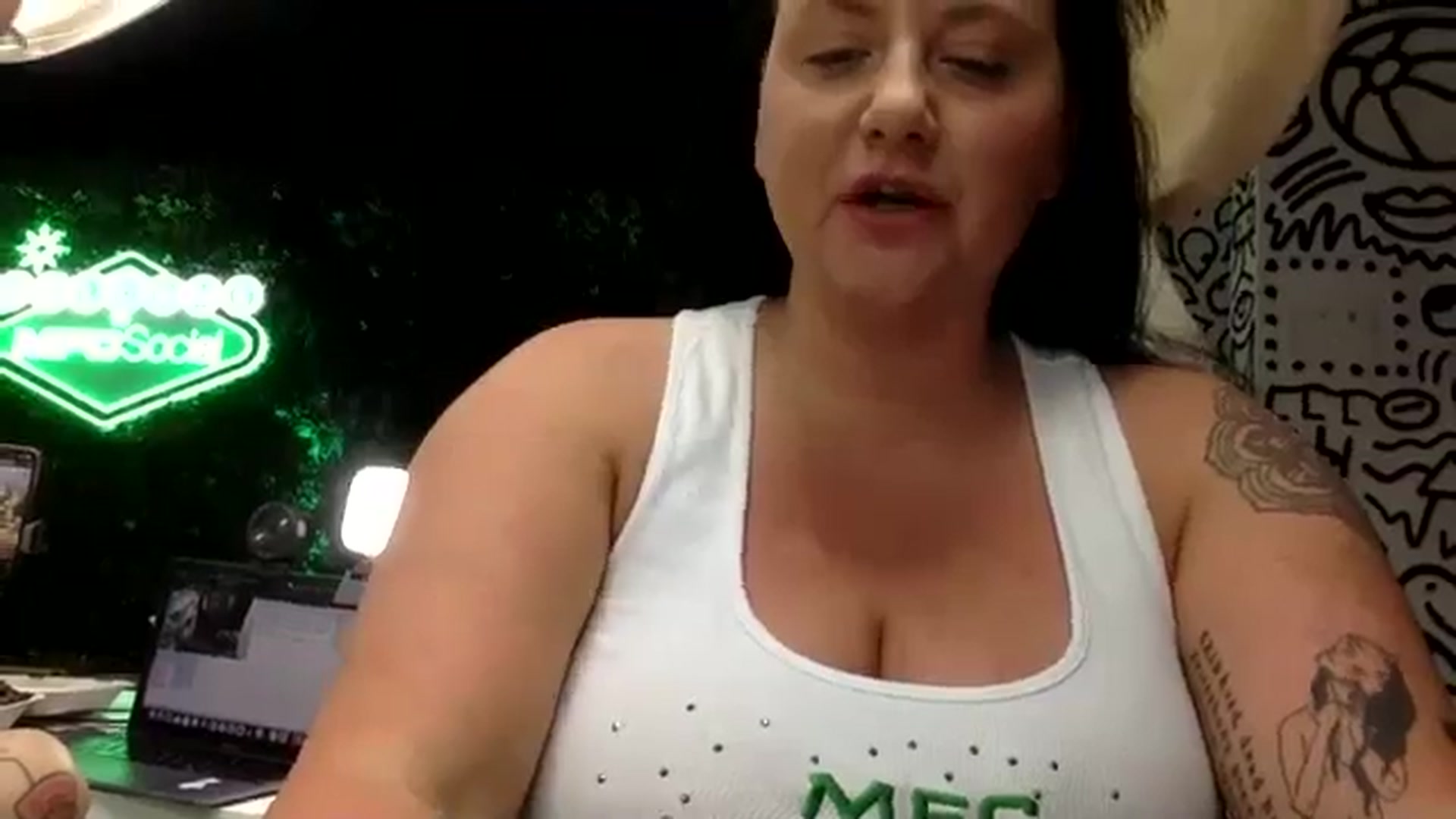 Gallery image thumbnail from Pandabella's myfreecams stream on, 09/24/2024, 02:58 image 14 of 20