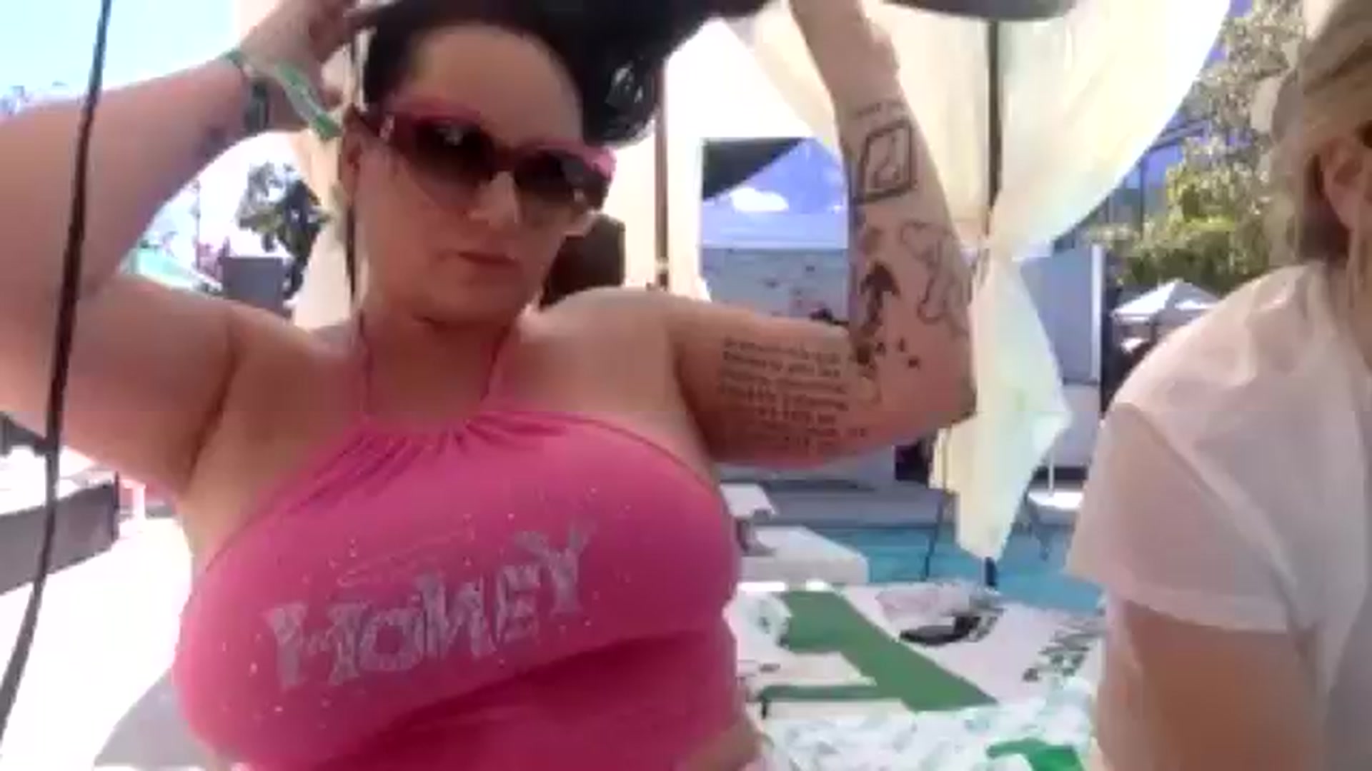 Gallery image thumbnail from Pandabella's myfreecams stream on, 09/25/2024, 21:16 image 19 of 20