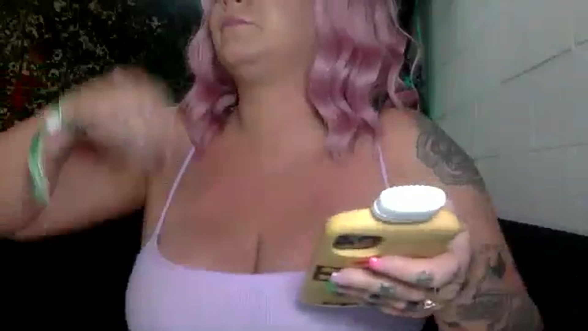 Gallery image thumbnail from Pandabella's myfreecams stream on, 09/26/2024, 04:46 image 9 of 20