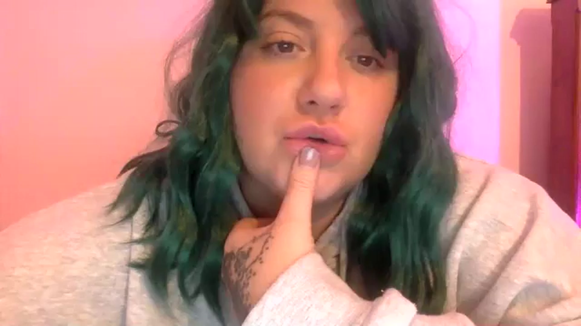 Gallery image thumbnail from Pandabella's myfreecams stream on, 10/06/2024, 10:34 image 16 of 20
