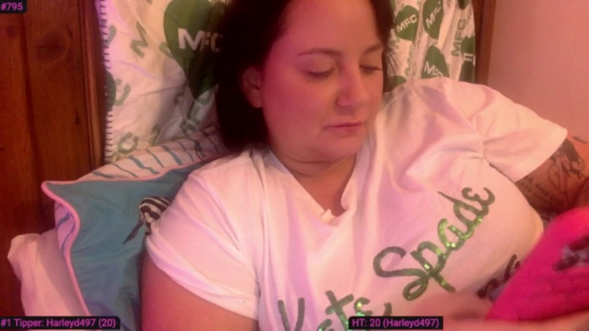 Gallery image thumbnail from Pandabella's myfreecams stream on, 10/16/2024, 24:03 image 19 of 20
