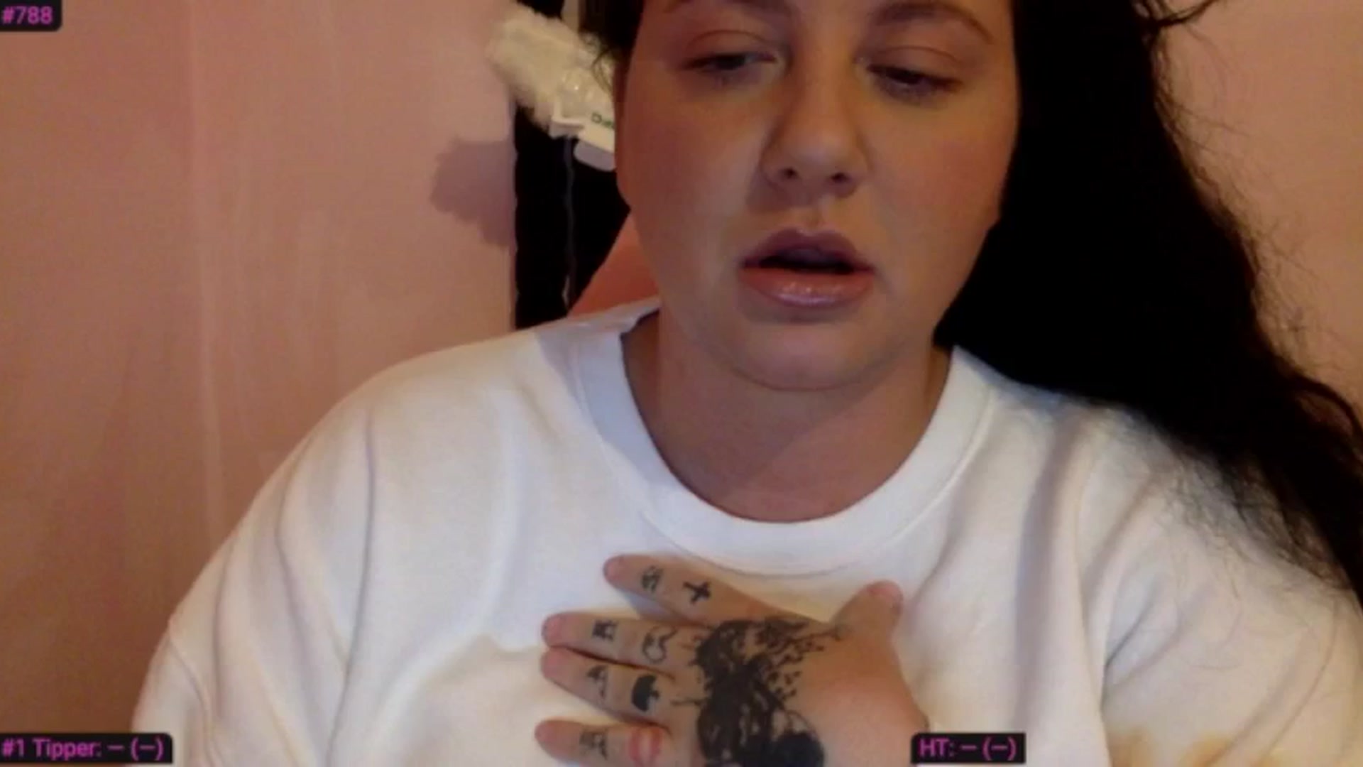 Gallery image thumbnail from Pandabella's myfreecams stream on, 10/28/2024, 21:24 image 2 of 20