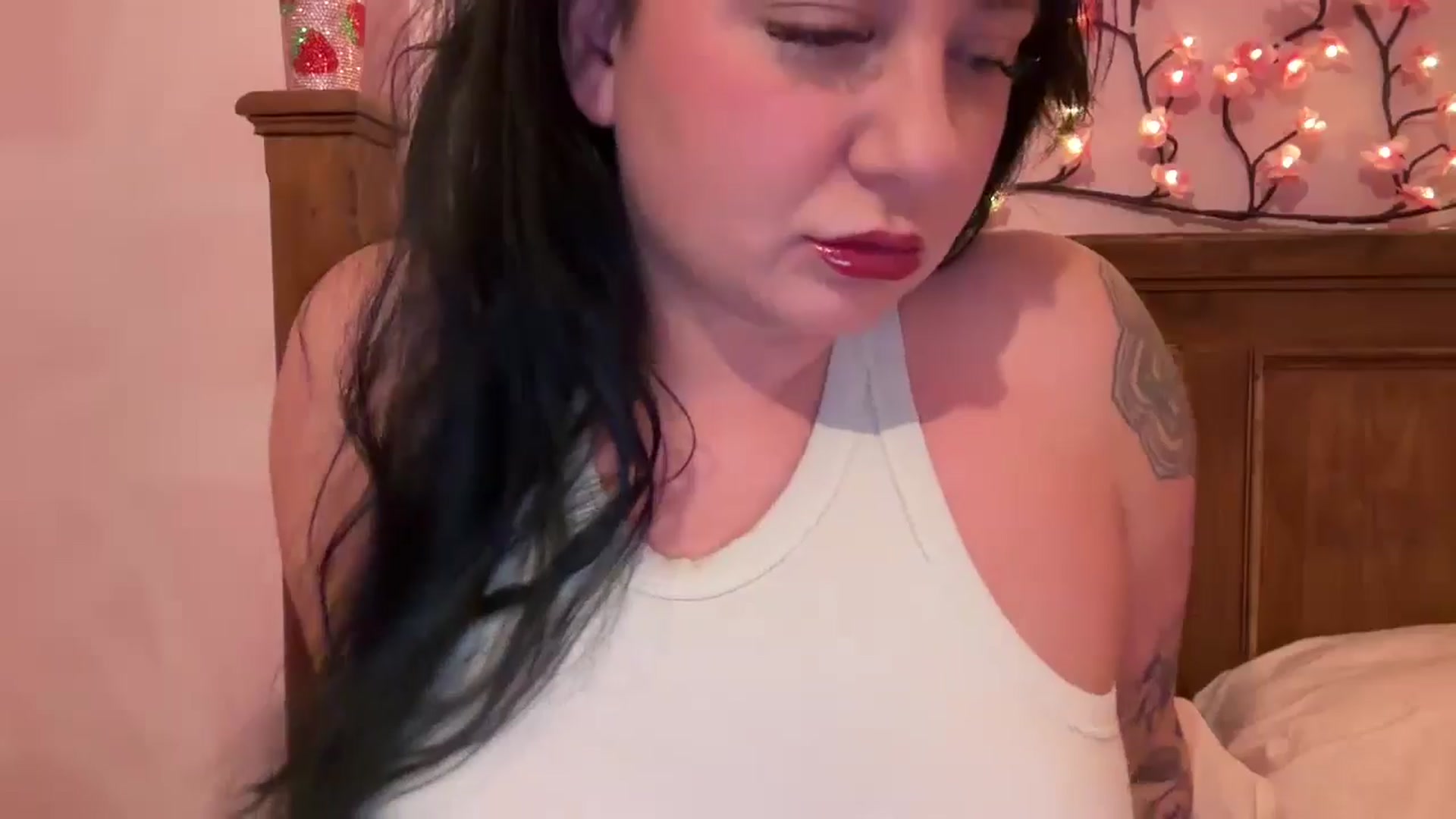 Gallery image thumbnail from Pandabella's myfreecams stream on, 01/15/2025, 23:35 image 4 of 20