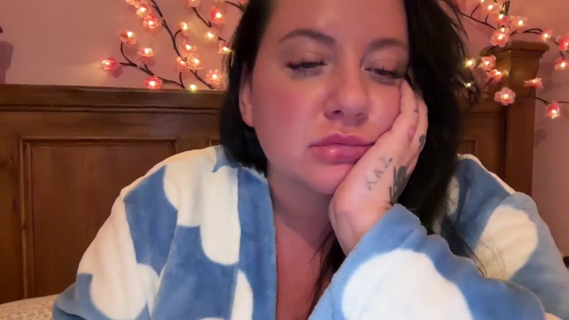 Gallery image thumbnail from Pandabella's myfreecams stream on, 01/21/2025, 02:40 image 19 of 20