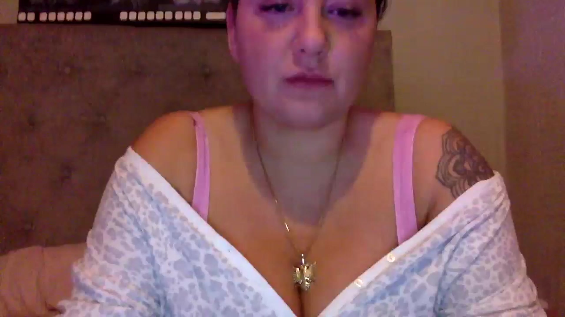 Gallery image thumbnail from Pandabella's myfreecams stream on, 01/28/2025, 22:32 image 10 of 20