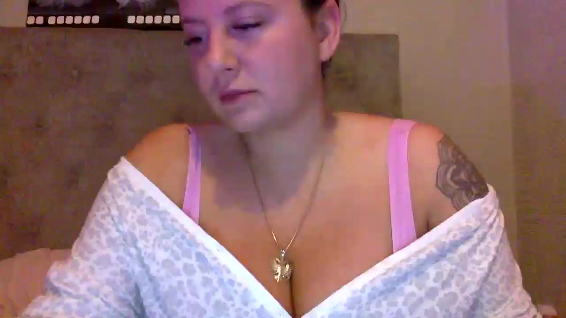 Gallery image thumbnail from Pandabella's myfreecams stream on, 01/28/2025, 22:32 image 9 of 20