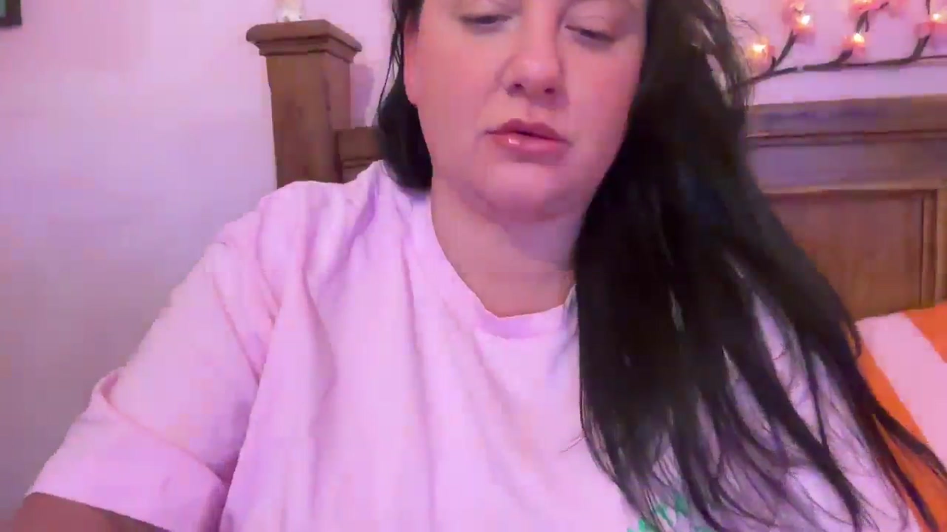 Gallery image thumbnail from Pandabella's myfreecams stream on, 04/28/2025, 24:46 image 2 of 20