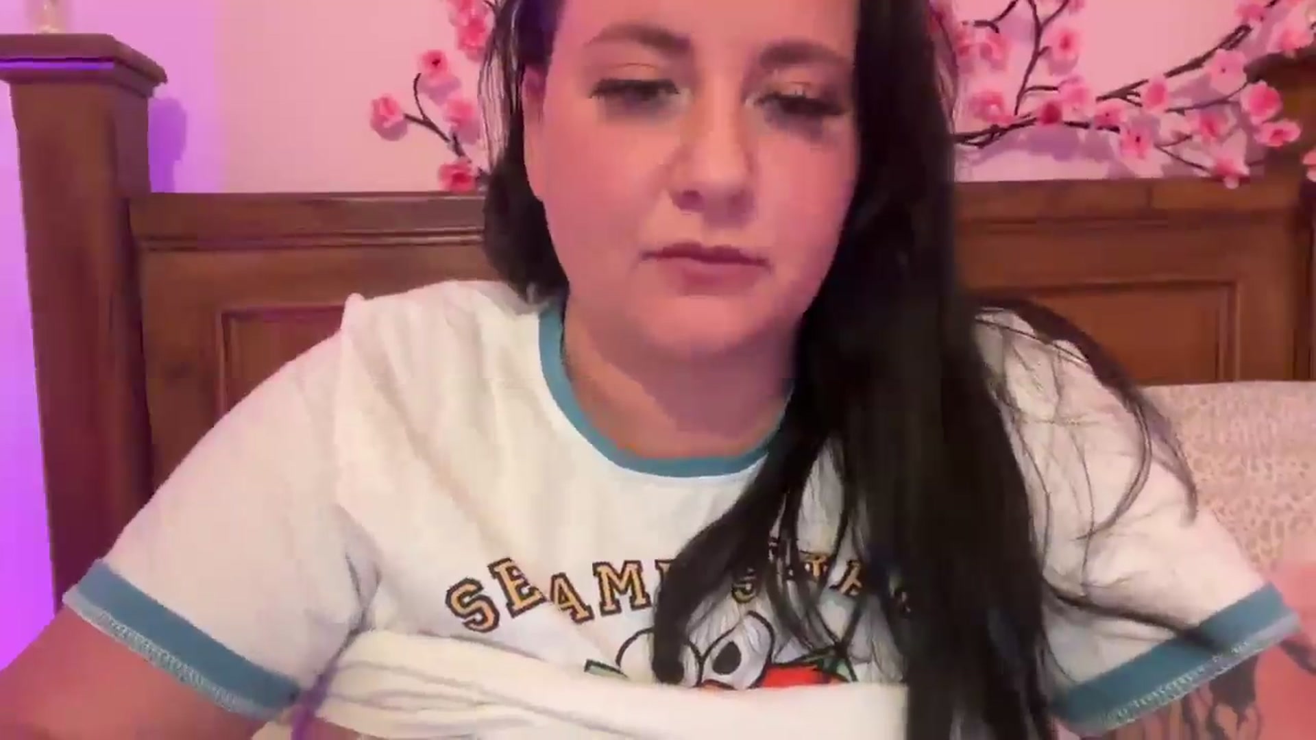 Gallery image thumbnail from Pandabella's myfreecams stream on, 05/05/2025, 22:22 image 7 of 20