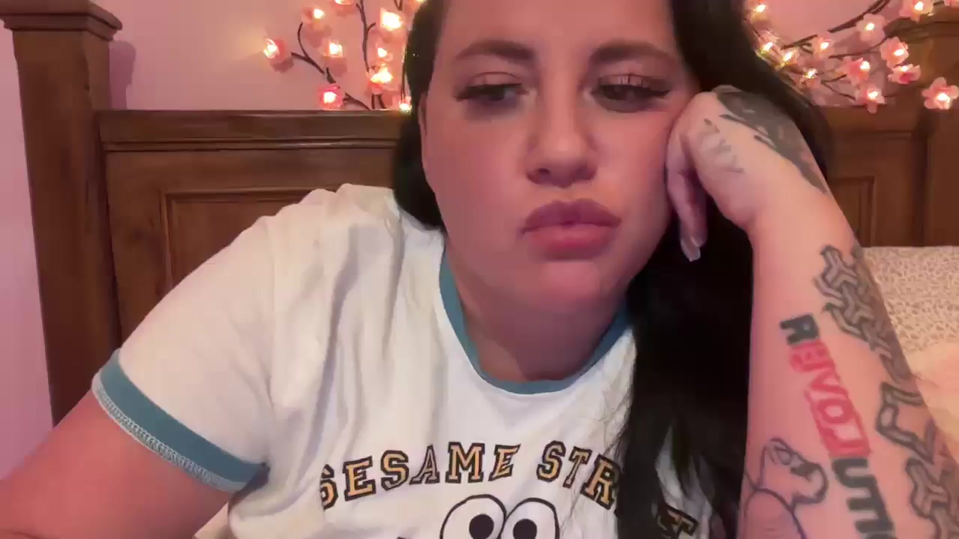 Gallery image thumbnail from Pandabella's myfreecams stream on, 05/05/2025, 22:50 image 1 of 20