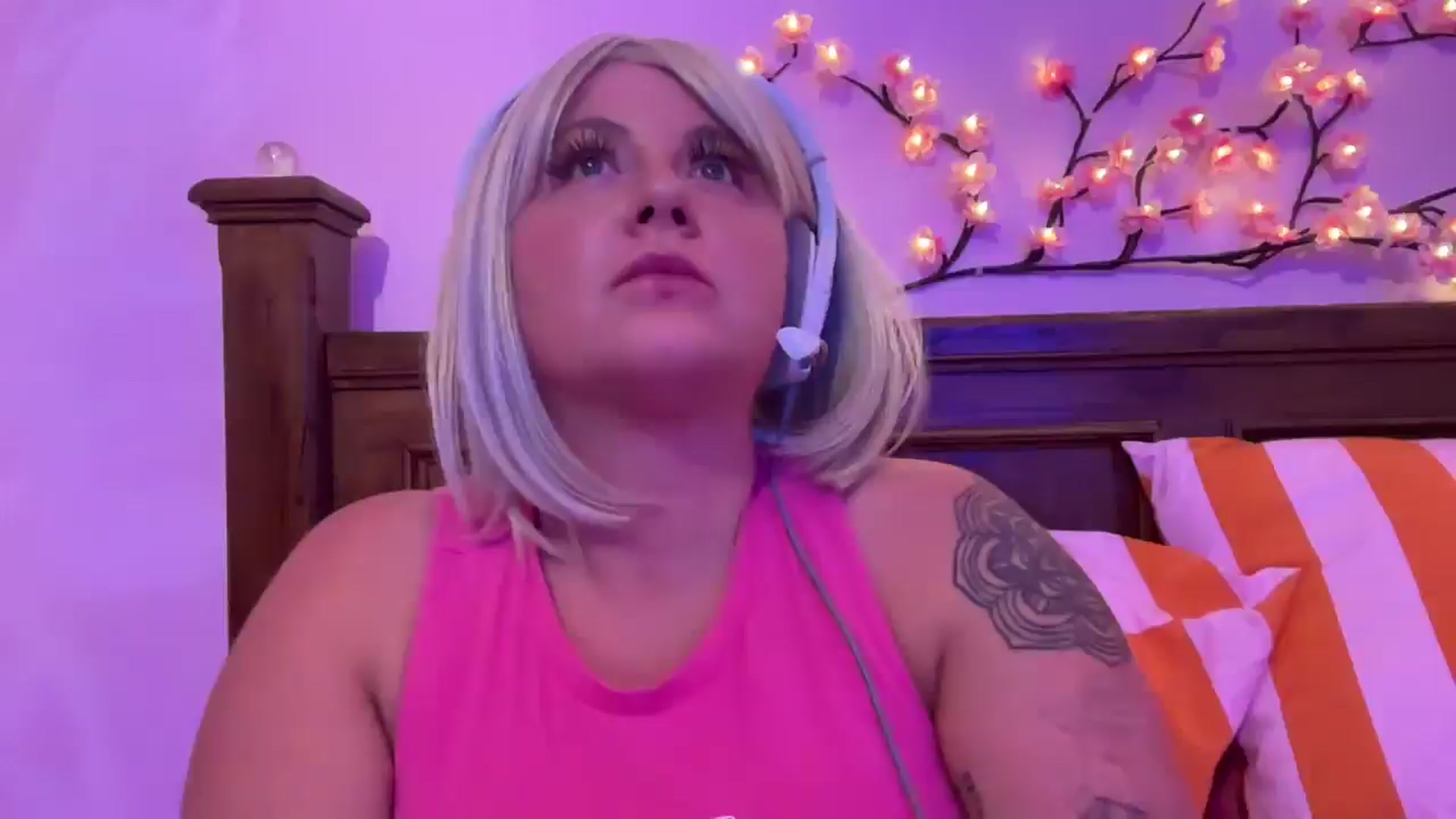 Gallery image thumbnail from Pandabella's myfreecams stream on, 06/01/2025, 23:42 image 18 of 20