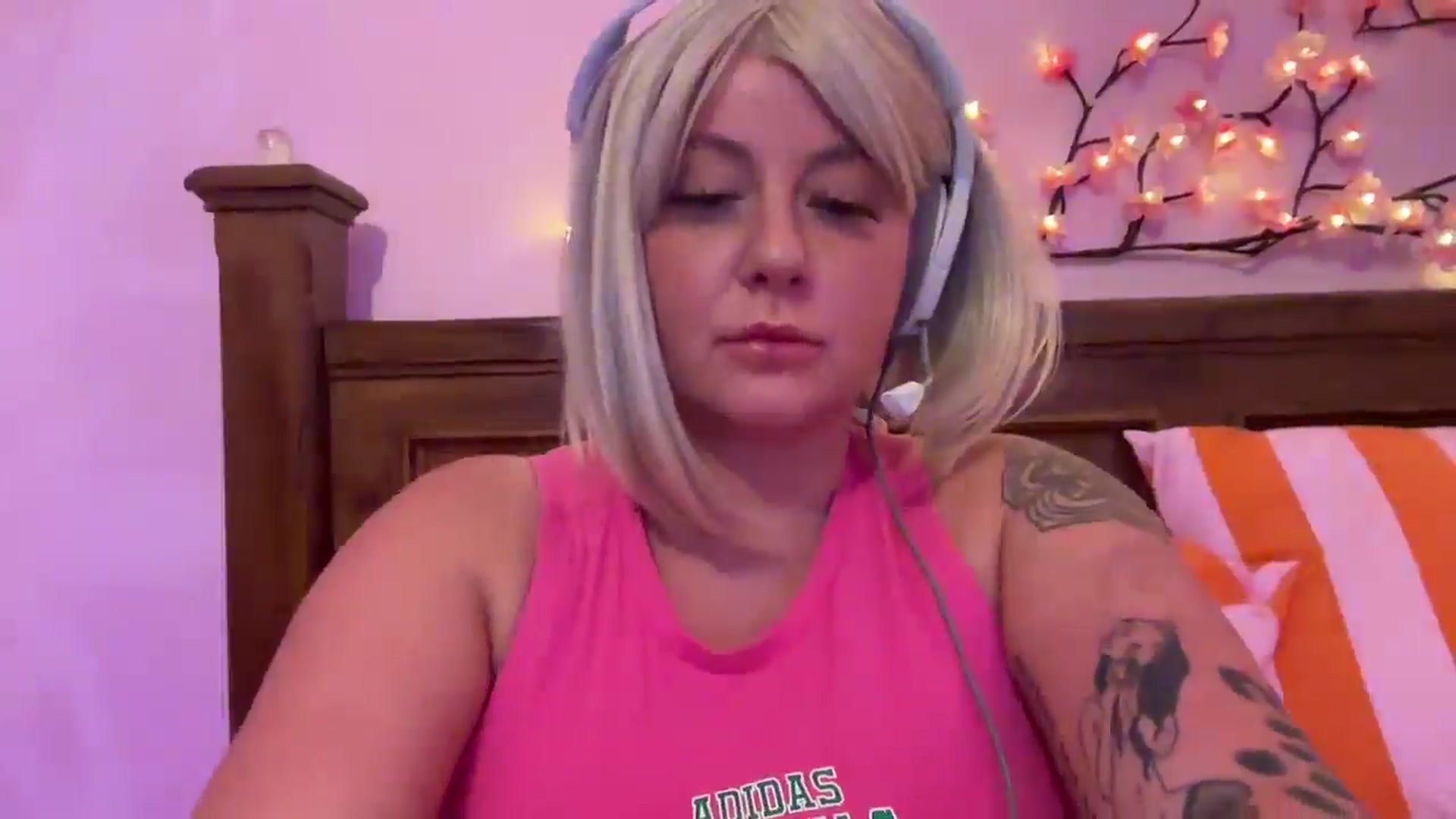 Gallery image thumbnail from Pandabella's myfreecams stream on, 06/01/2025, 23:42 image 20 of 20