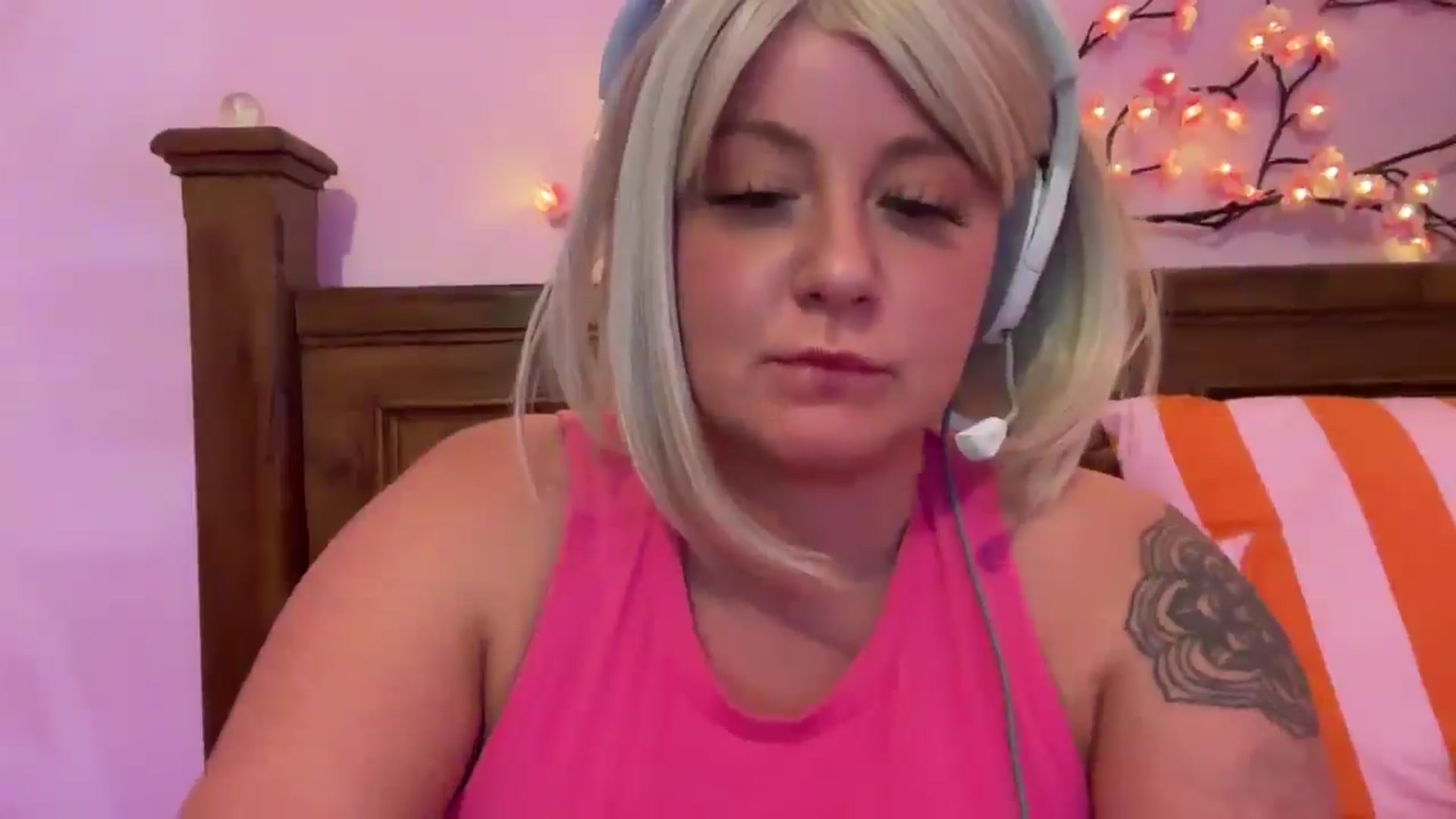 Gallery image thumbnail from Pandabella's myfreecams stream on, 06/01/2025, 23:42 image 5 of 20