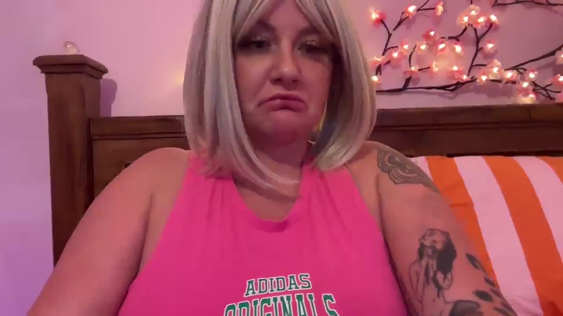 Gallery image thumbnail from Pandabella's myfreecams stream on, 06/02/2025, 24:21 image 15 of 20