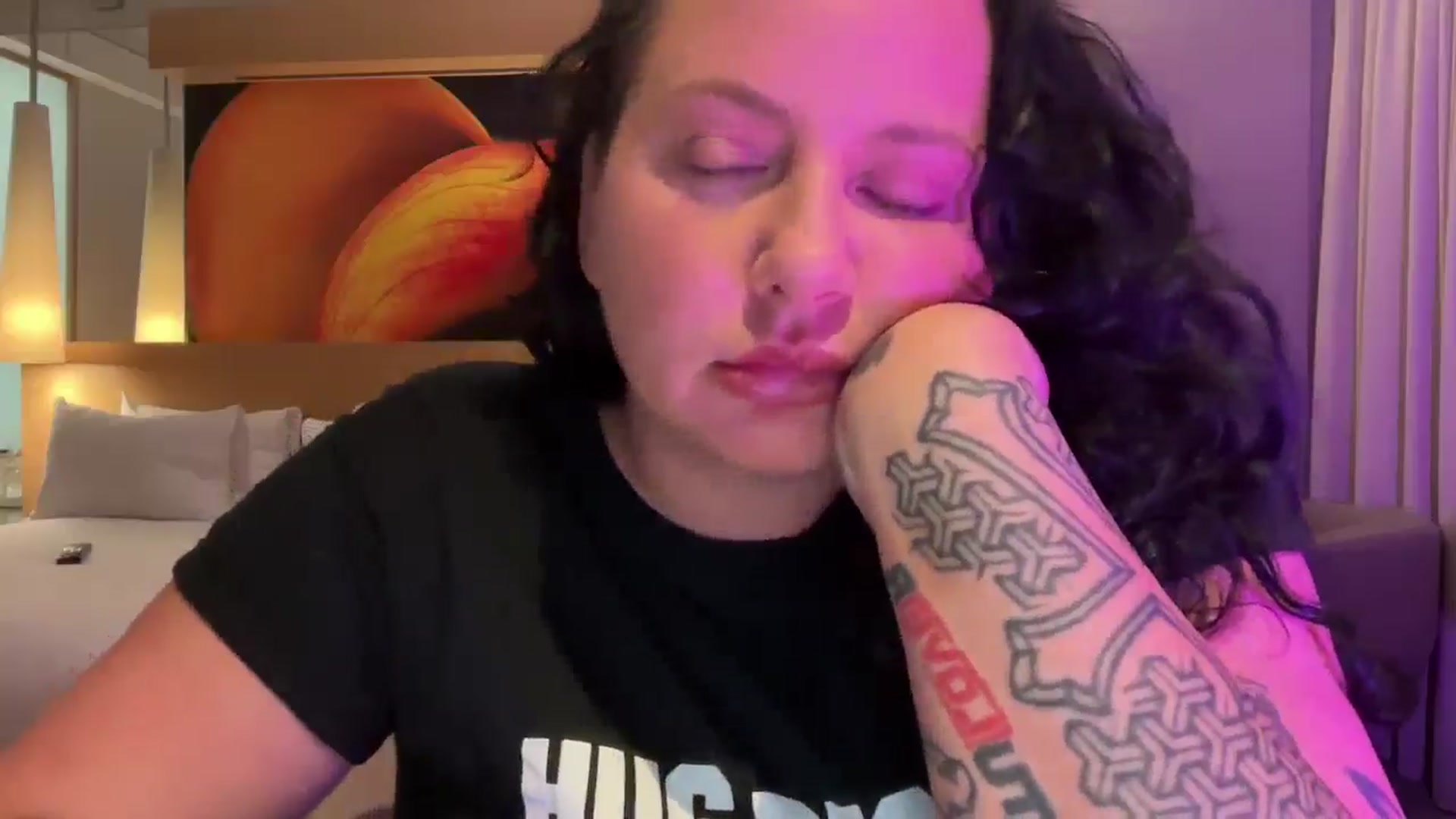 Gallery image thumbnail from Pandabella's myfreecams stream on, 06/05/2025, 21:46 image 19 of 20