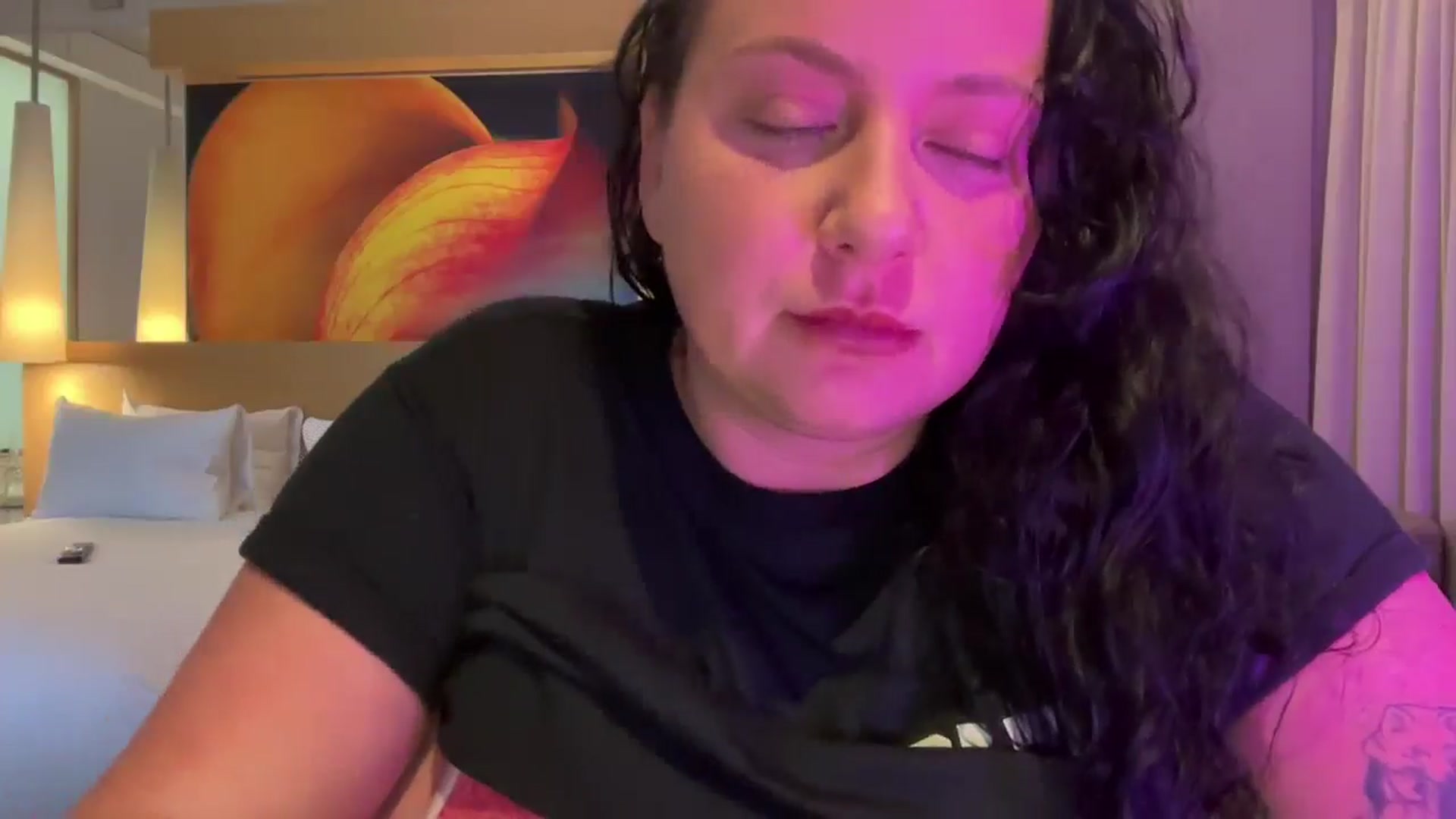 Gallery image thumbnail from Pandabella's myfreecams stream on, 06/05/2025, 21:46 image 11 of 20