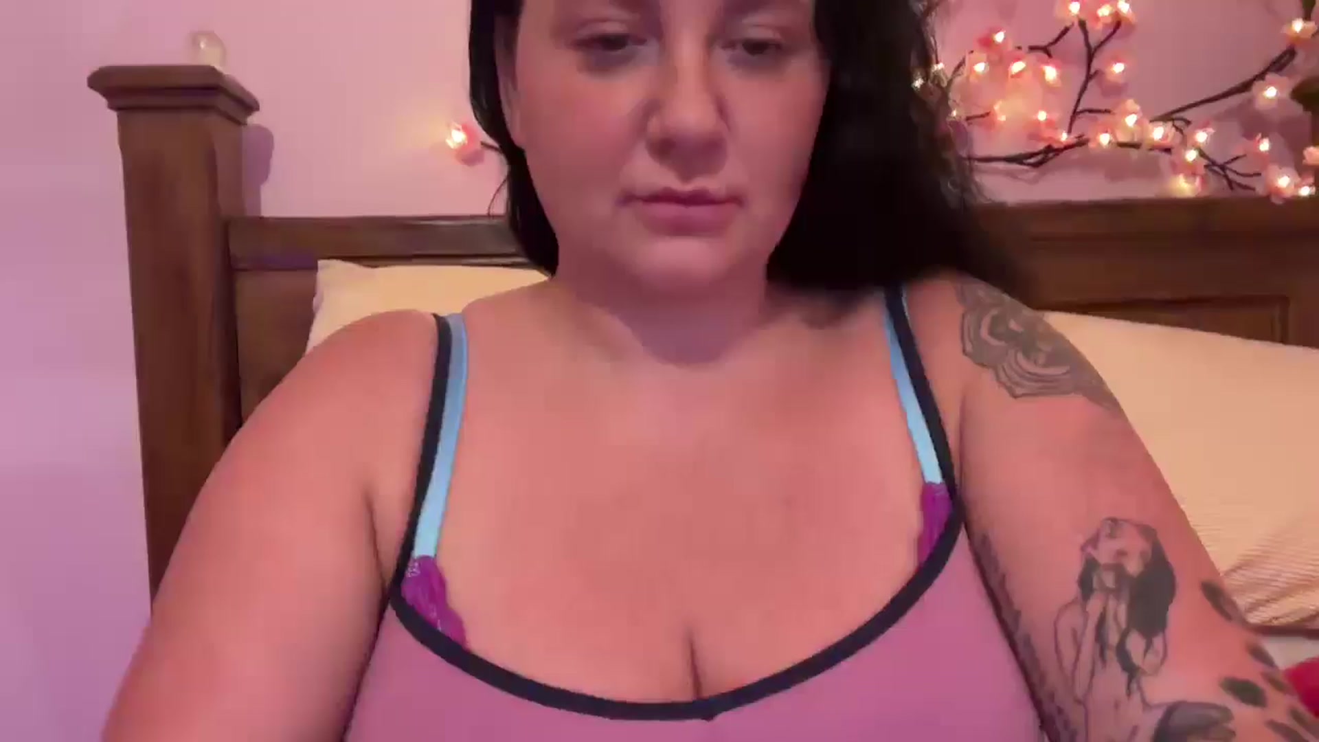 Gallery image thumbnail from Pandabella's myfreecams stream on, 06/28/2025, 22:04 image 8 of 20