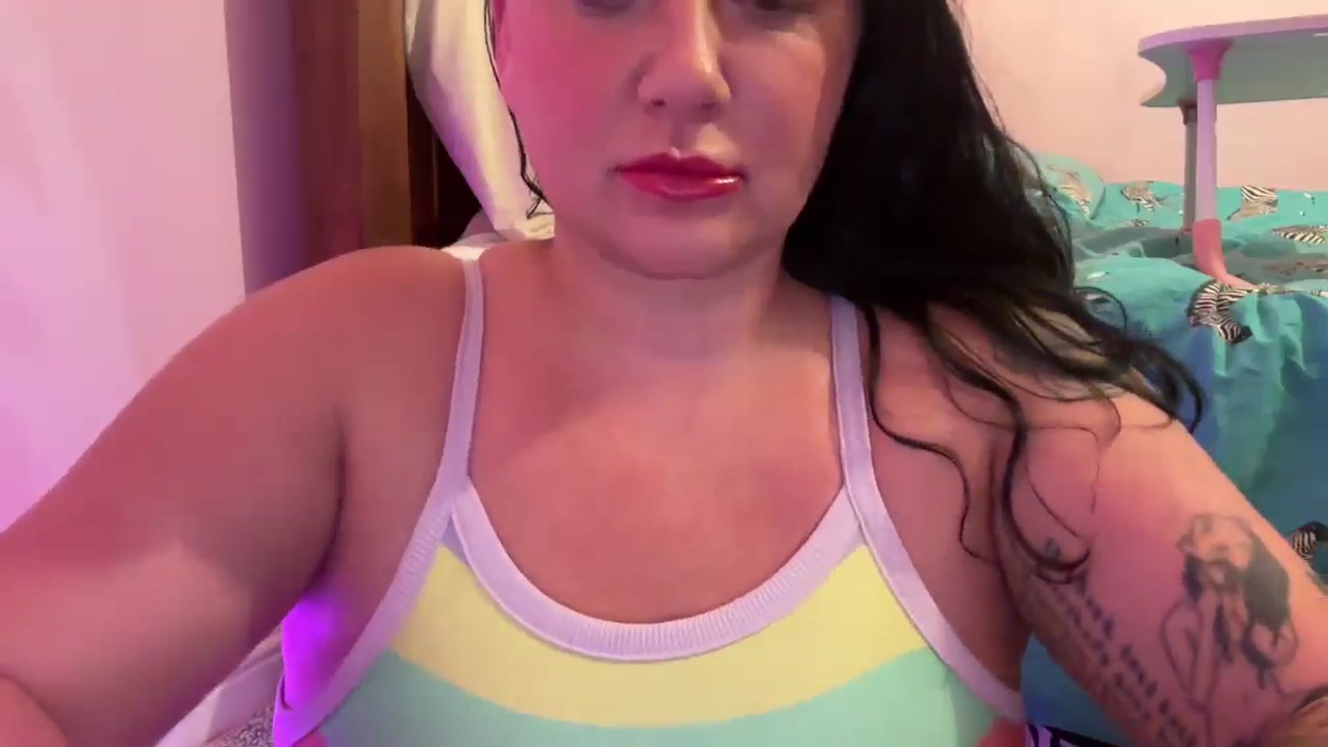 Gallery image thumbnail from Pandabella's myfreecams stream on, 07/02/2025, 23:56 image 17 of 20