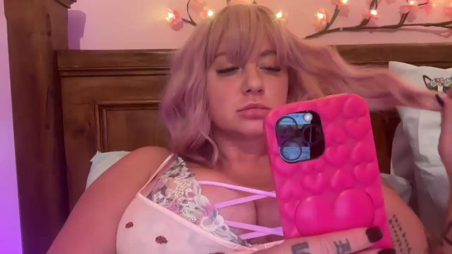 Gallery image thumbnail from Pandabella's myfreecams stream on, 07/14/2025, 01:11 image 7 of 20