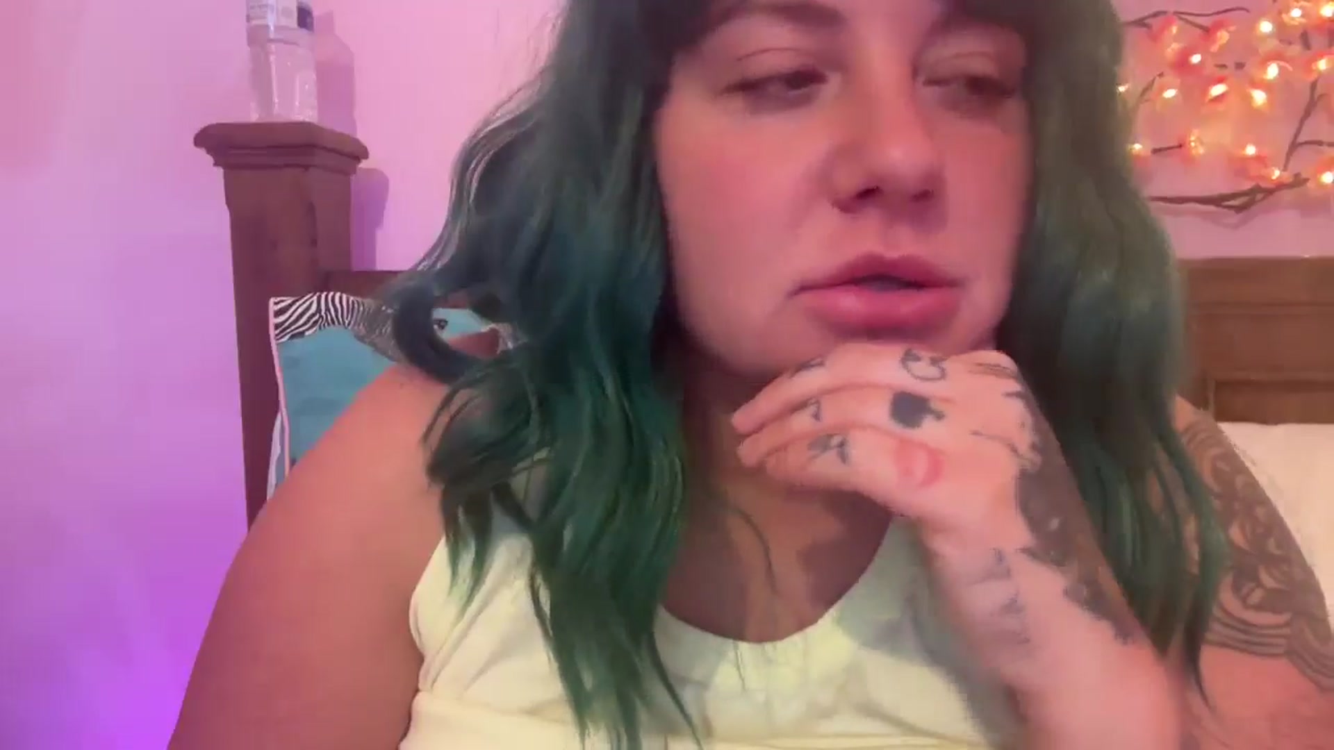 Gallery image thumbnail from Pandabella's myfreecams stream on, 07/31/2025, 21:56 image 18 of 20