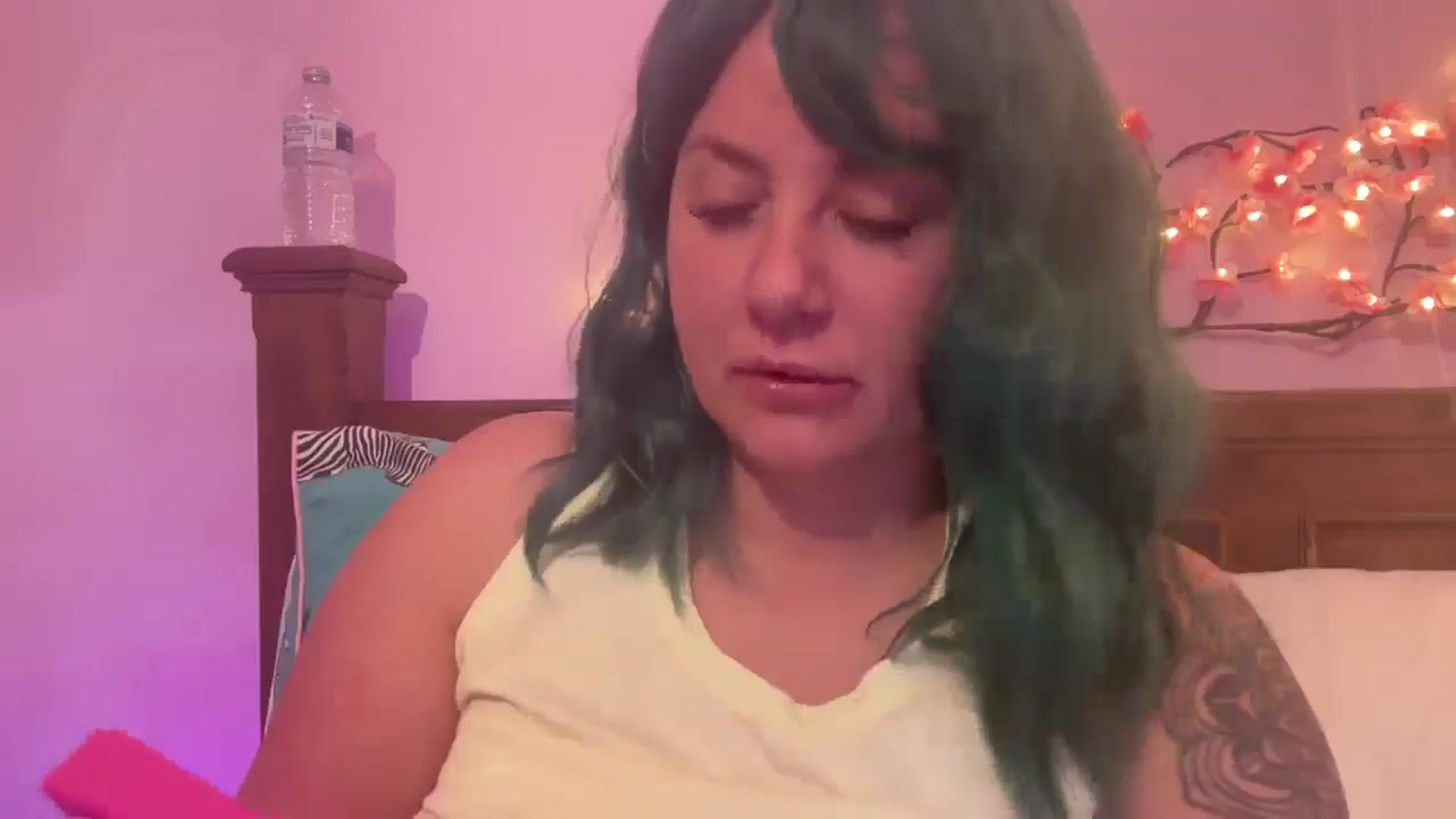 Gallery image thumbnail from Pandabella's myfreecams stream on, 07/31/2025, 21:56 image 8 of 20