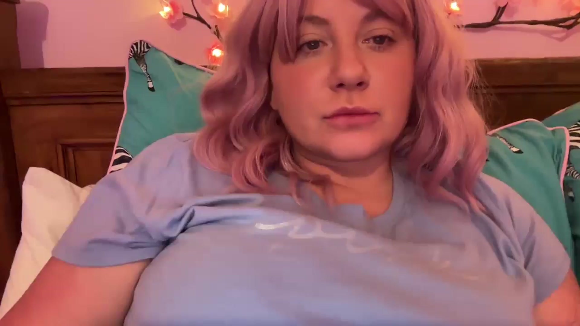 Gallery image thumbnail from Pandabella's myfreecams stream on, 08/02/2025, 24:24 image 19 of 20