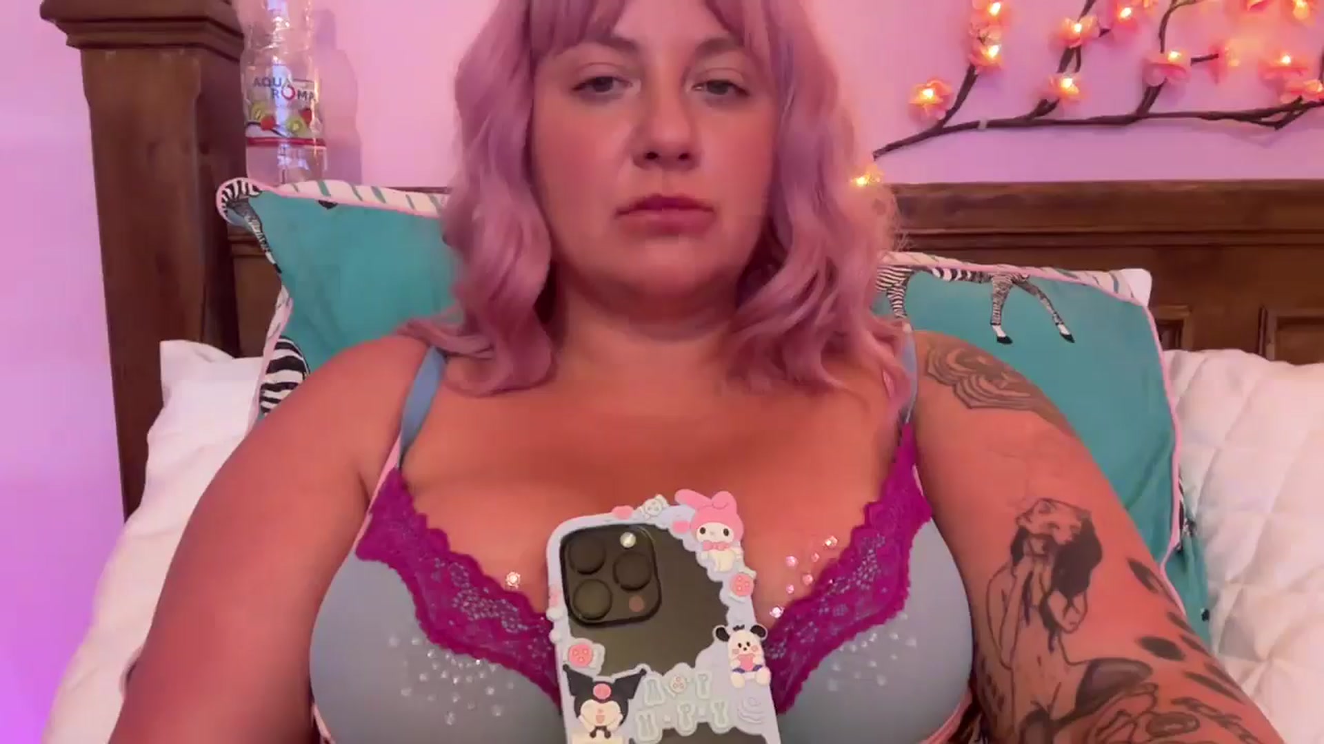 Gallery image thumbnail from Pandabella's myfreecams stream on, 08/17/2025, 17:17 image 15 of 20