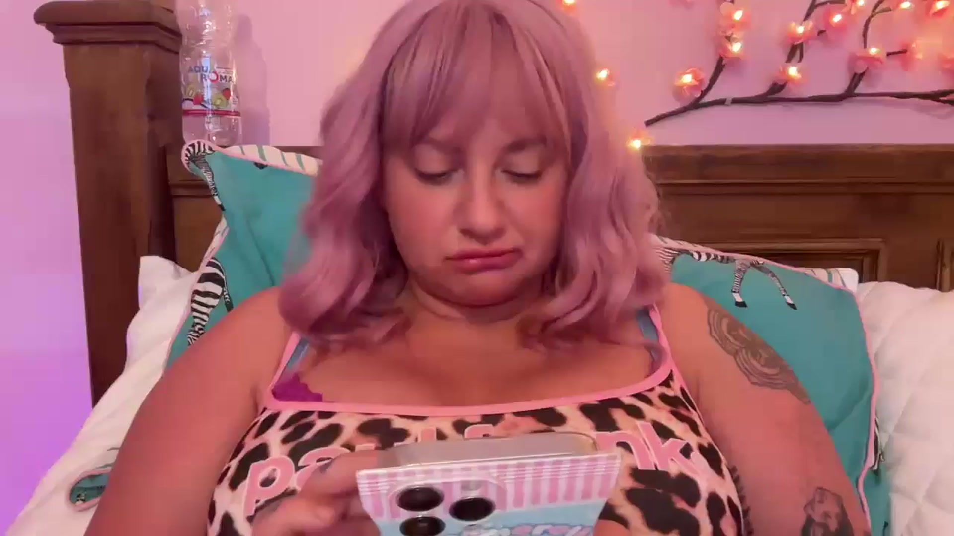 Gallery image thumbnail from Pandabella's myfreecams stream on, 08/17/2025, 17:17 image 1 of 20