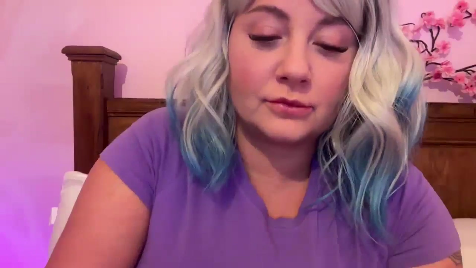 Gallery image thumbnail from Pandabella's myfreecams stream on, 10/13/2025, 23:04 image 4 of 20