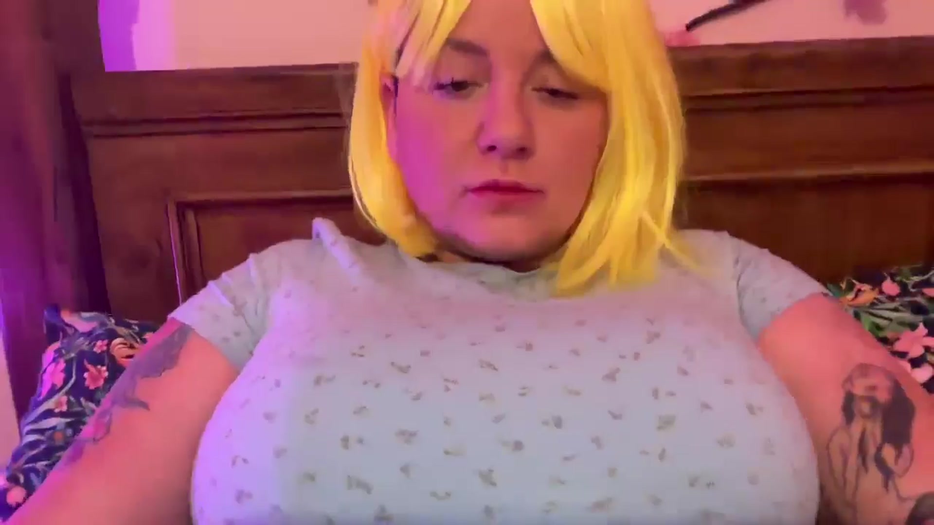 Gallery image thumbnail from Pandabella's myfreecams stream on, 12/28/2025, 23:58 image 2 of 20