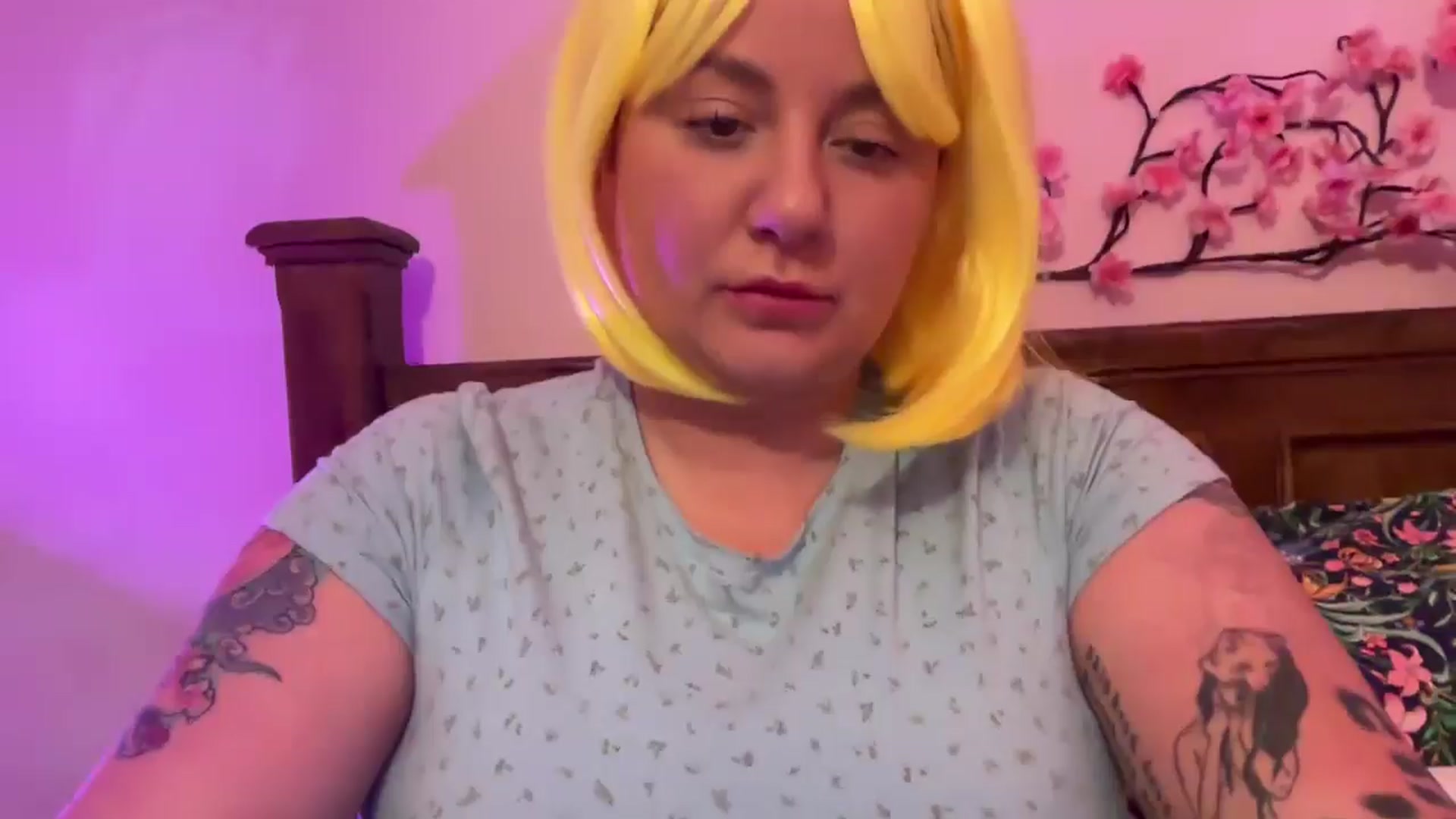 Gallery image thumbnail from Pandabella's myfreecams stream on, 12/28/2025, 23:58 image 5 of 20