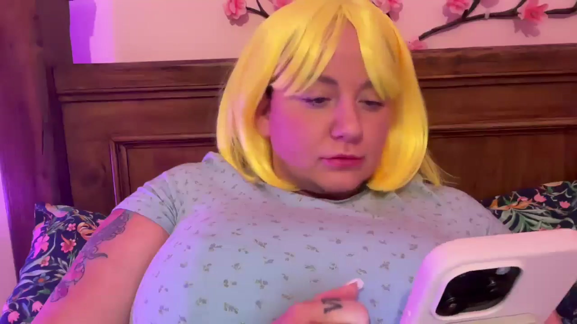 Gallery image thumbnail from Pandabella's myfreecams stream on, 12/28/2025, 23:58 image 4 of 20