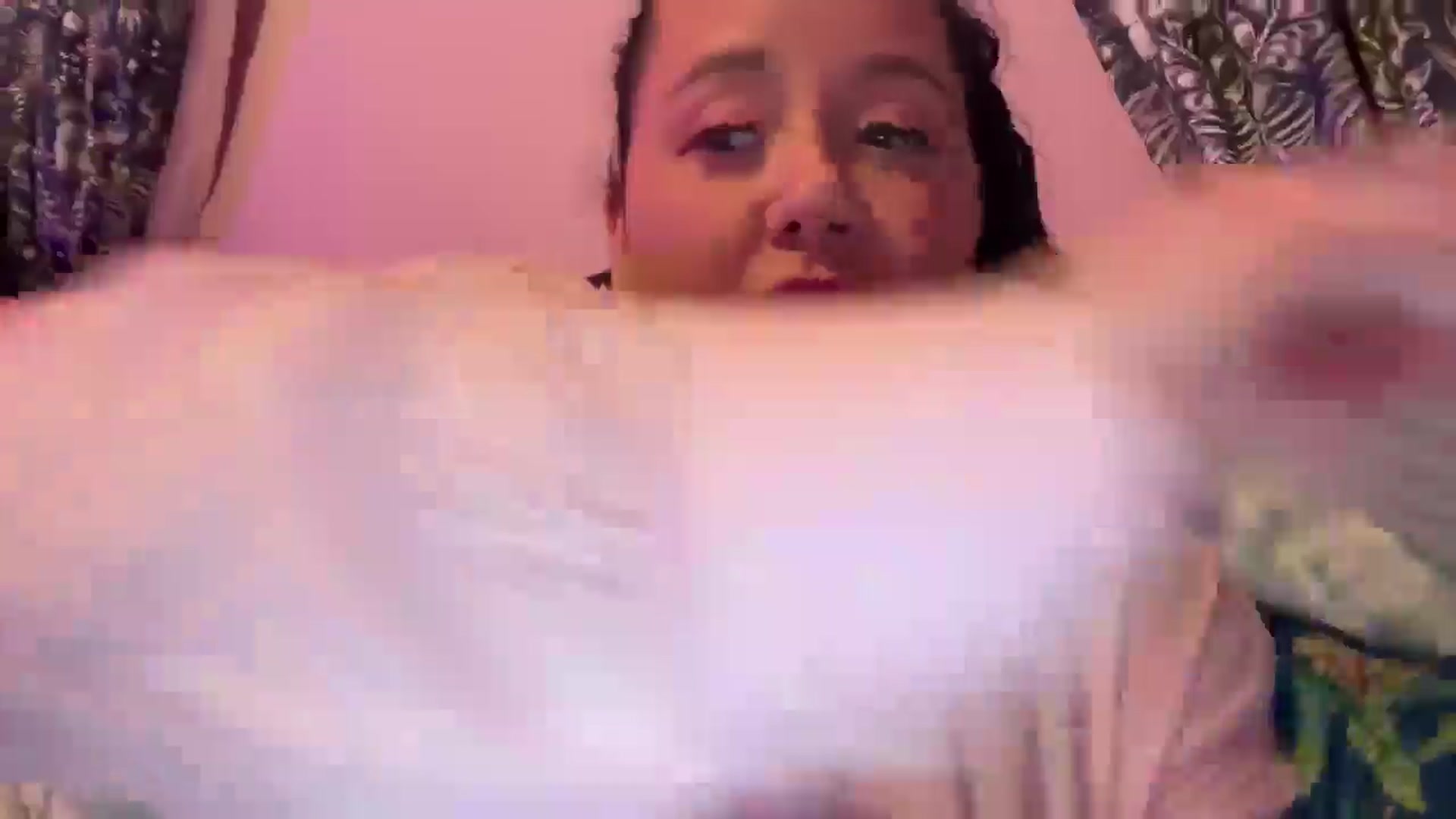 Gallery image thumbnail from Pandabella's myfreecams stream on, 01/02/2026, 03:28 image 9 of 20