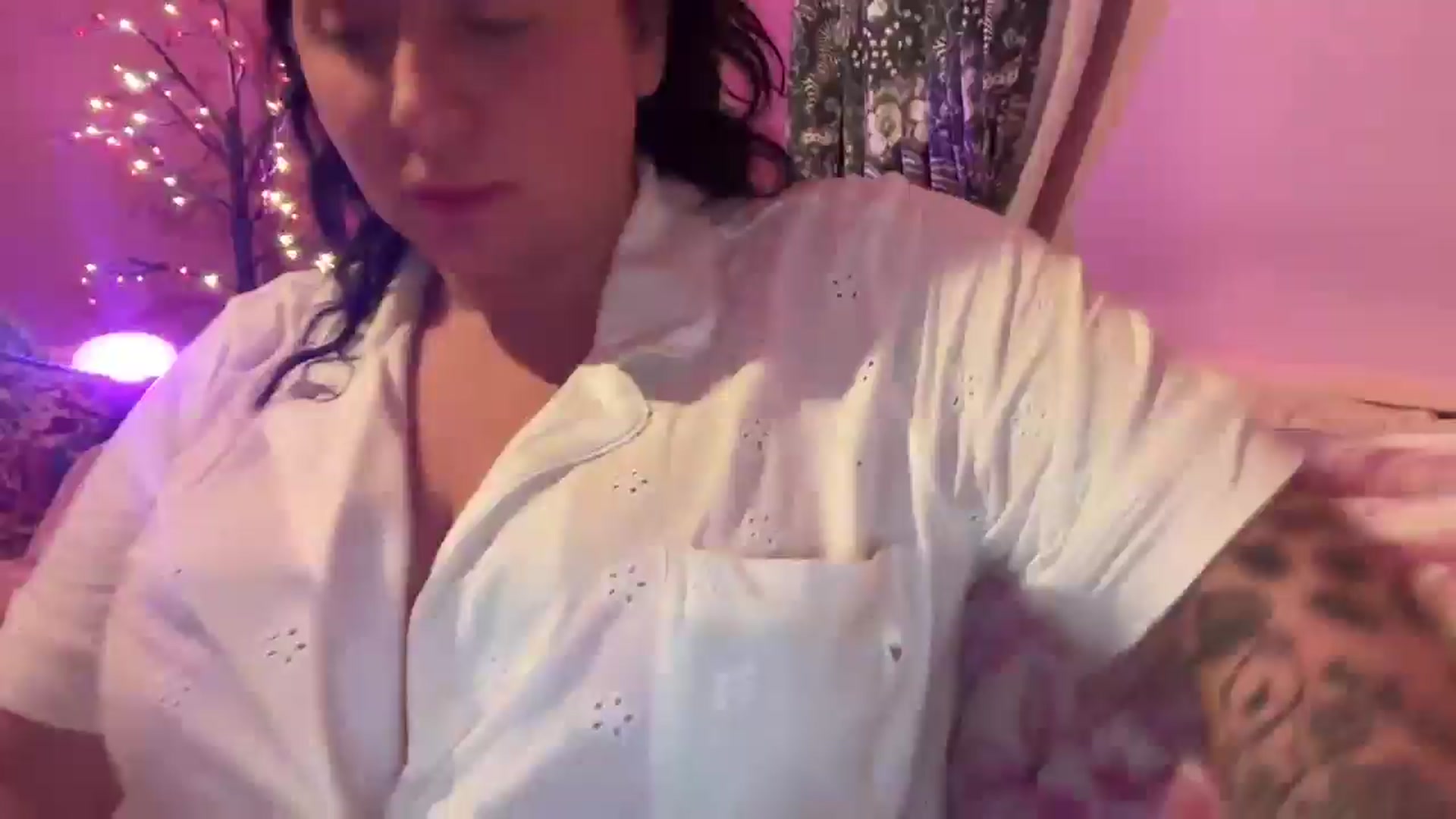 Gallery image thumbnail from Pandabella's myfreecams stream on, 01/04/2026, 03:54 image 4 of 20