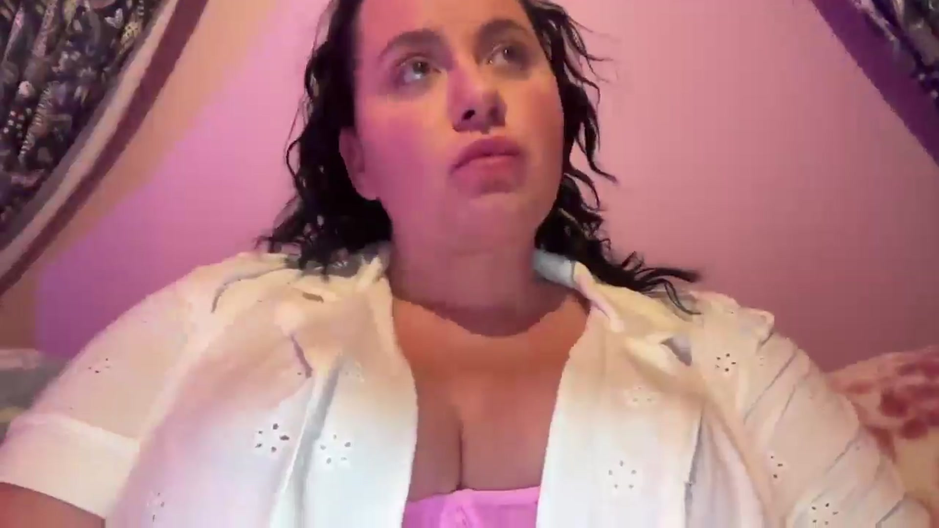 Gallery image thumbnail from Pandabella's myfreecams stream on, 01/04/2026, 06:08 image 16 of 20
