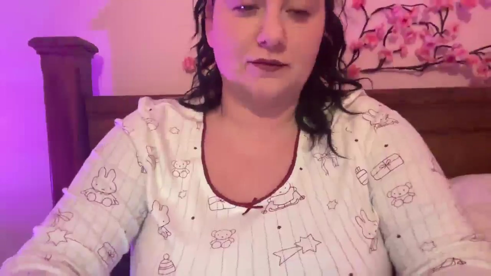 Gallery image thumbnail from Pandabella's myfreecams stream on, 01/17/2026, 21:44 image 13 of 20