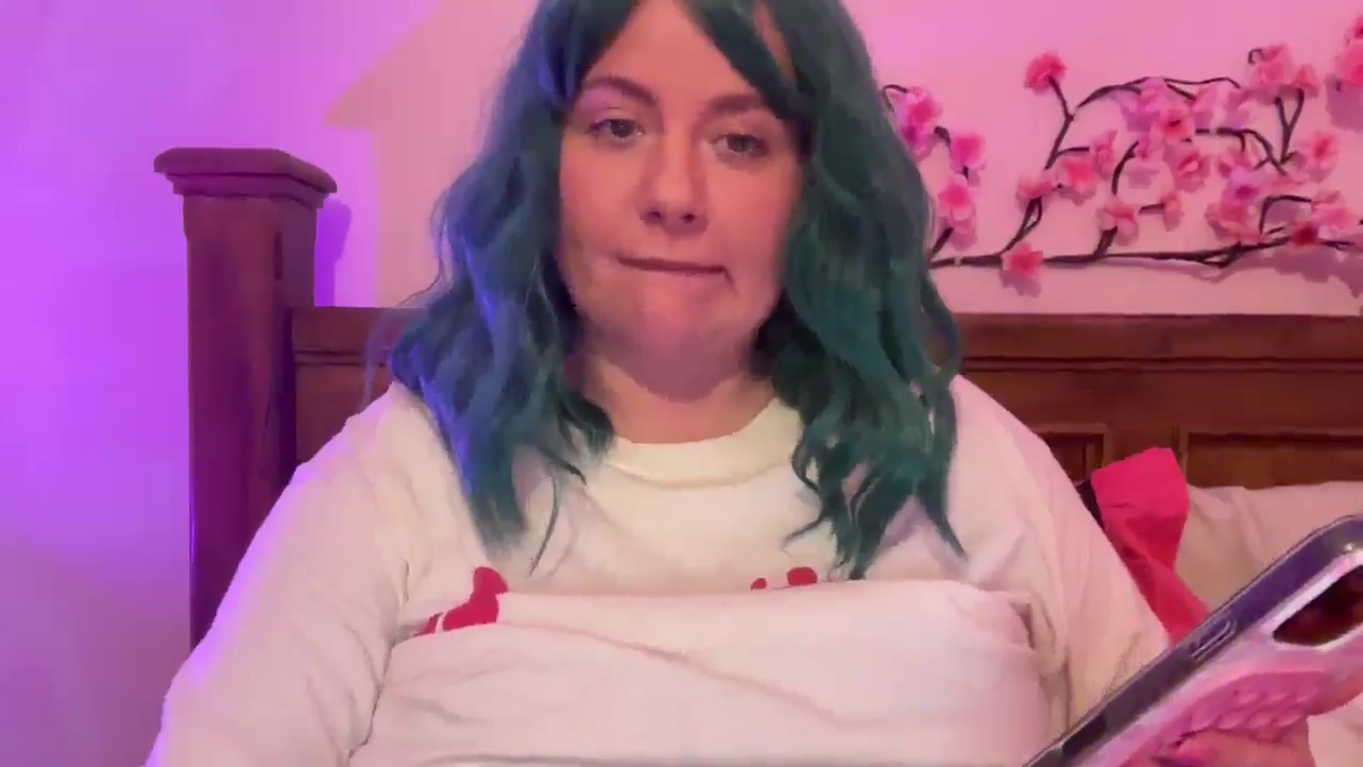 Gallery image thumbnail from Pandabella's myfreecams stream on, 01/20/2026, 18:08 image 16 of 20