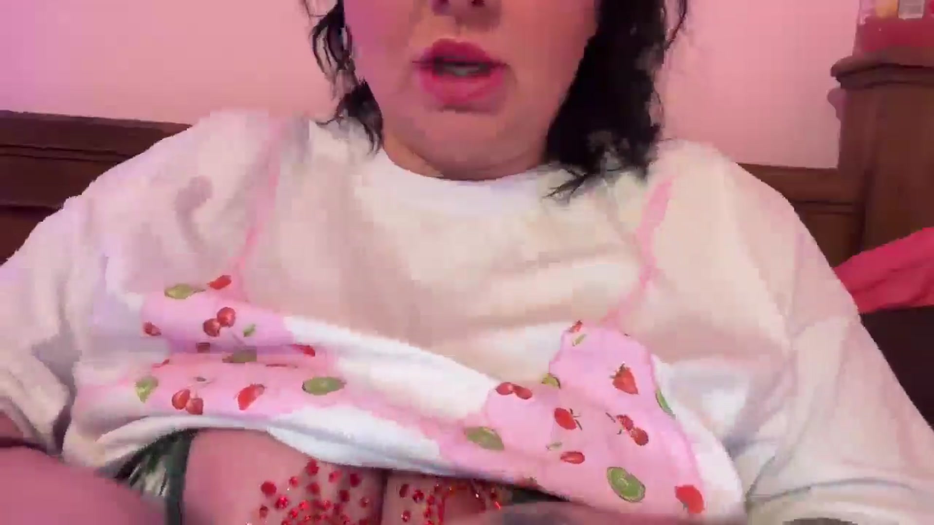 Gallery image thumbnail from Pandabella's myfreecams stream on, 02/12/2026, 22:30 image 5 of 20