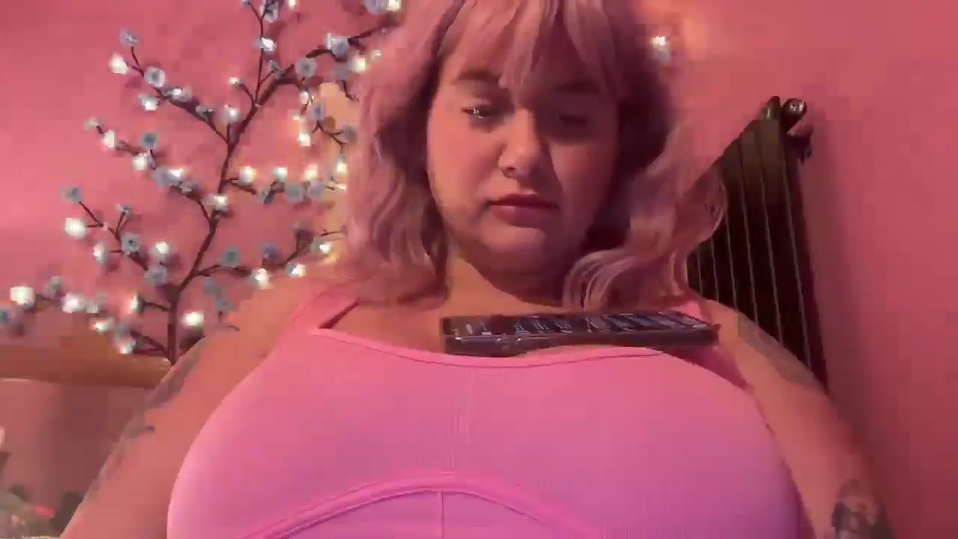 Gallery image thumbnail from Pandabella's myfreecams stream on, 03/26/2026, 14:29 image 20 of 20
