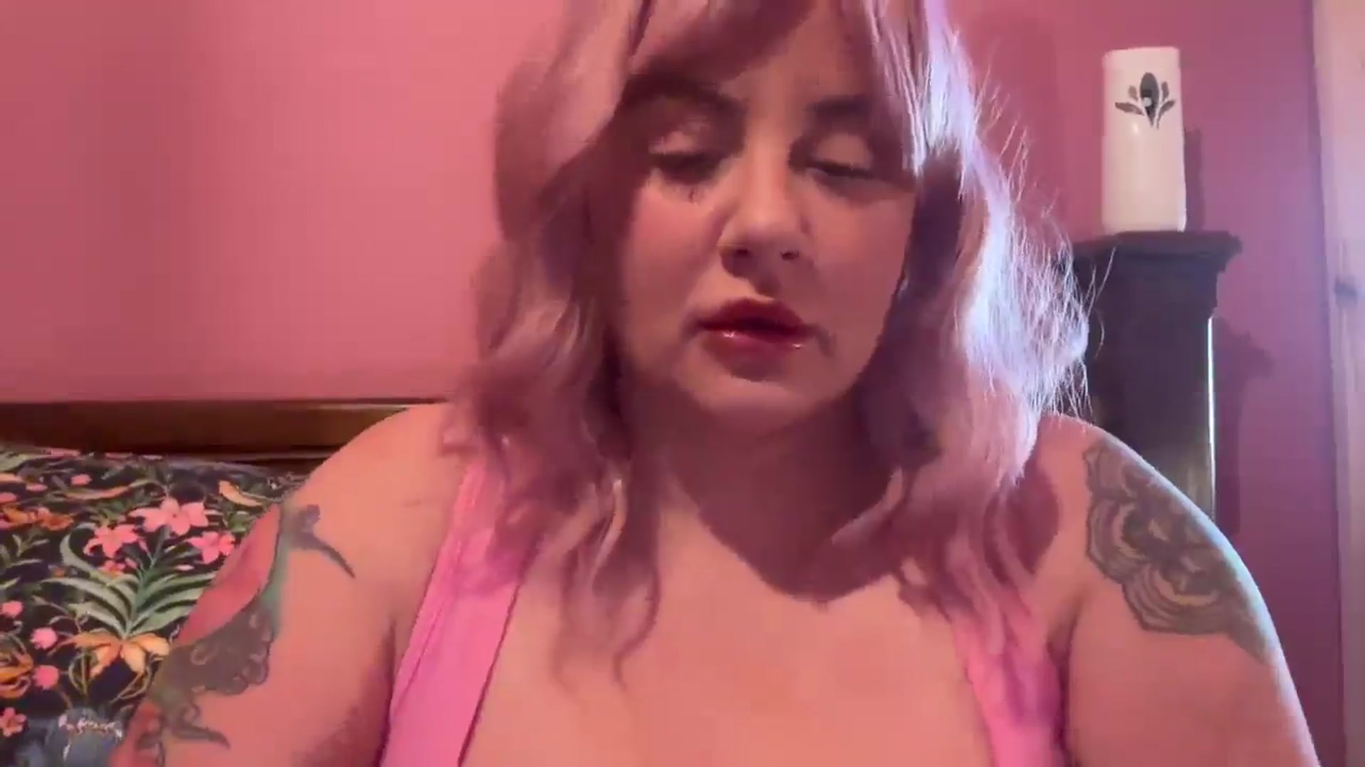 Gallery image thumbnail from Pandabella's myfreecams stream on, 03/26/2026, 14:29 image 6 of 20