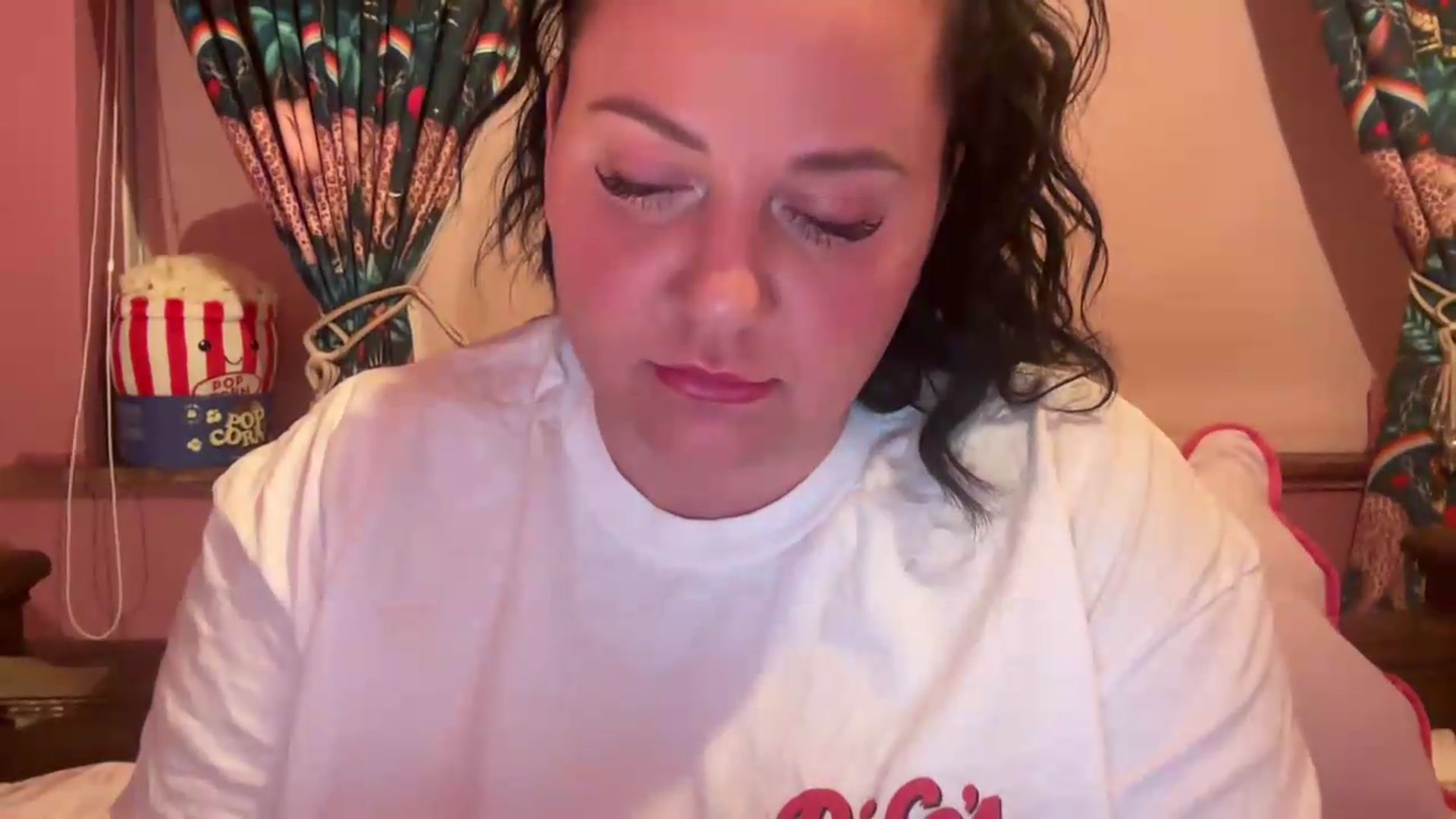 Gallery image thumbnail from Pandabella's myfreecams stream on, 05/01/2026, 23:02 image 14 of 20