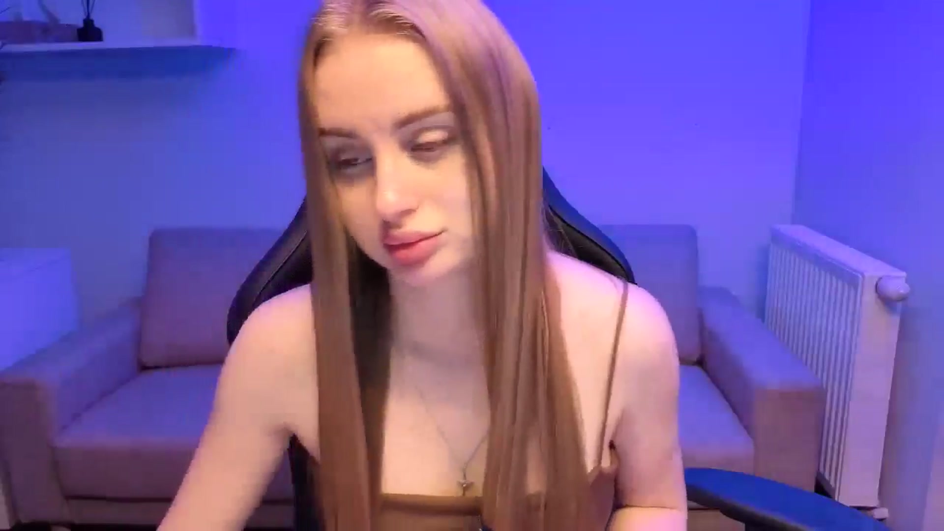 Gallery image thumbnail from PanterQueen's myfreecams stream on, 08/16/2025, 18:34 image 19 of 20