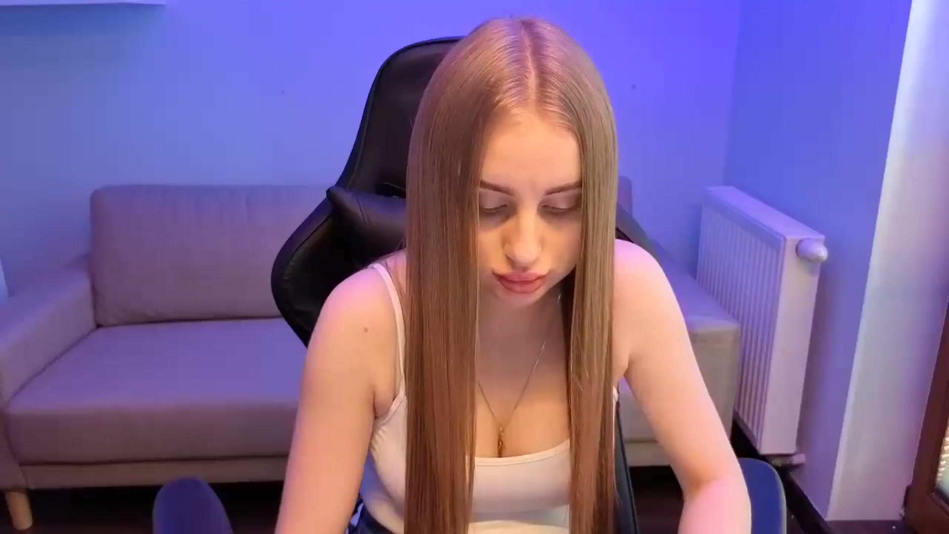 Gallery image thumbnail from PanterQueen's myfreecams stream on, 08/17/2025, 12:58 image 14 of 20