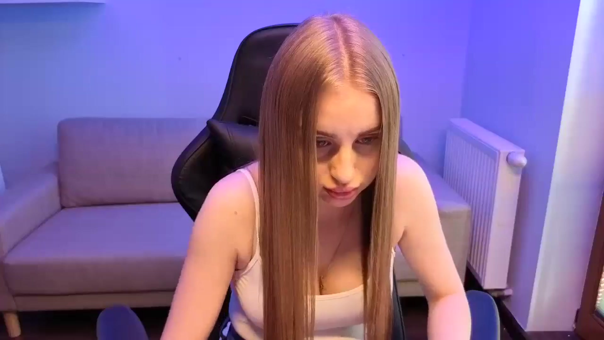 Gallery image thumbnail from PanterQueen's myfreecams stream on, 08/17/2025, 12:58 image 17 of 20