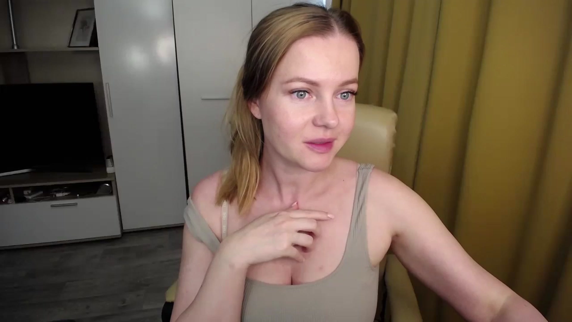 Gallery image thumbnail from PantherFire's myfreecams stream on, 07/14/2024, 11:10 image 15 of 20