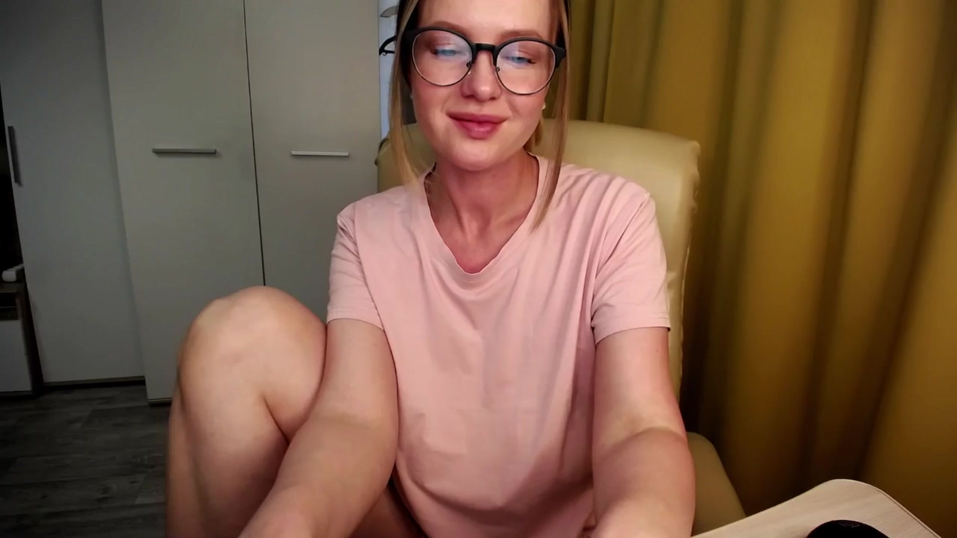 Gallery image thumbnail from PantherFire's myfreecams stream on, 04/14/2026, 08:10 image 14 of 20