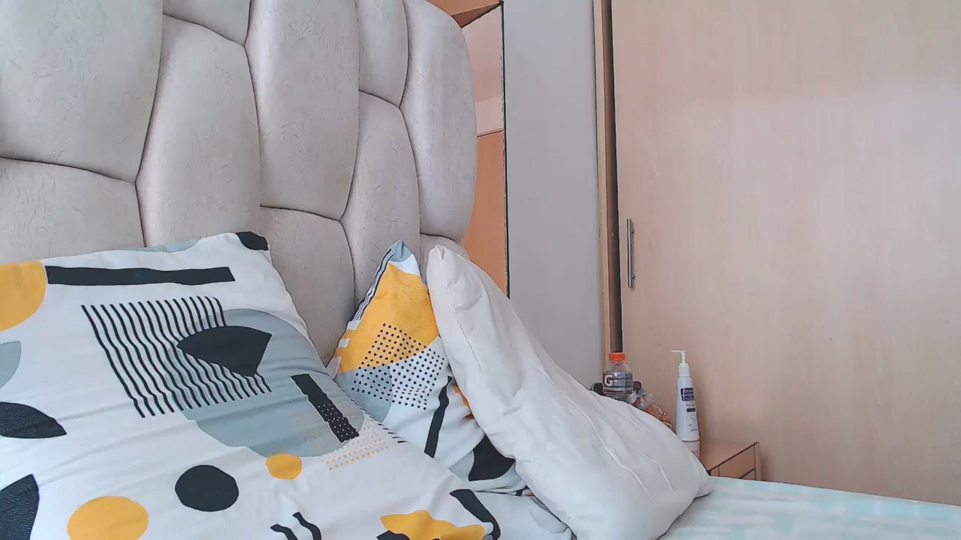 Gallery image thumbnail from Paola_M's myfreecams stream on, 01/10/2024, 15:05 image 9 of 20
