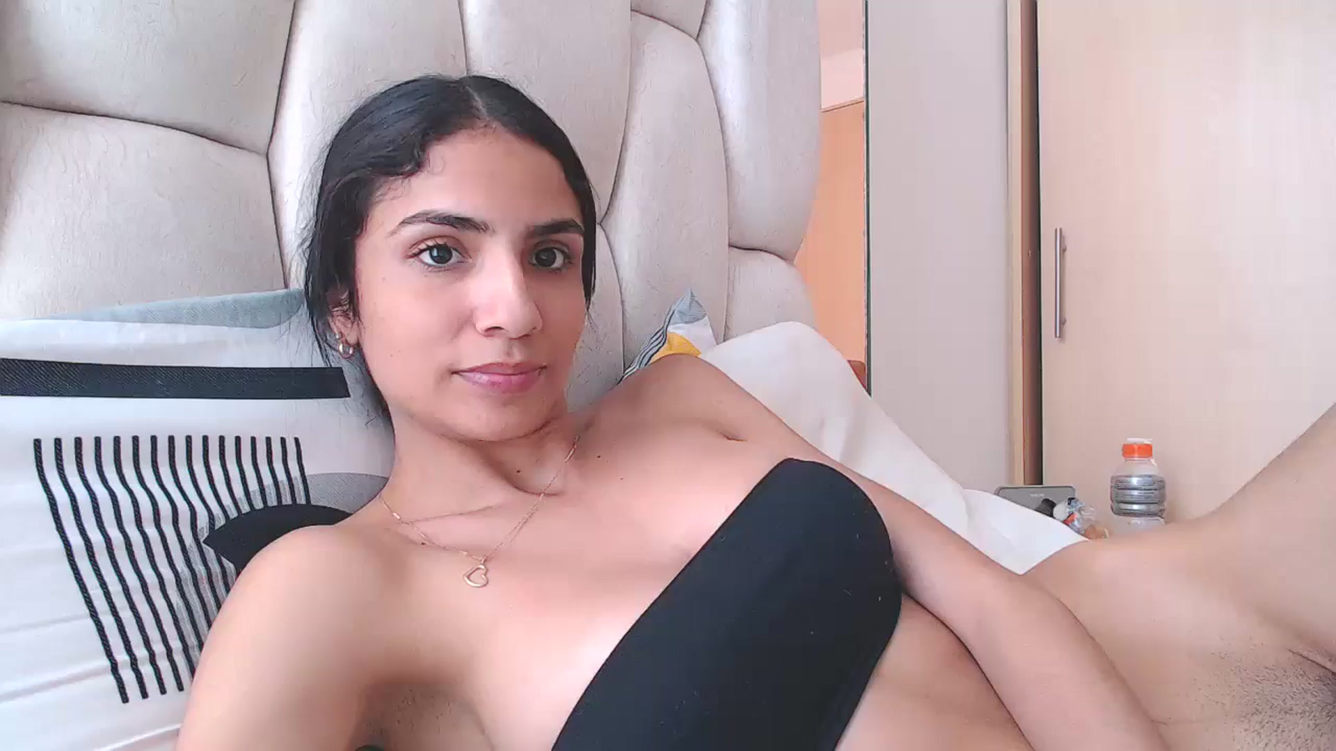 Gallery image thumbnail from Paola_M's myfreecams stream on, 01/10/2024, 16:02 image 5 of 20