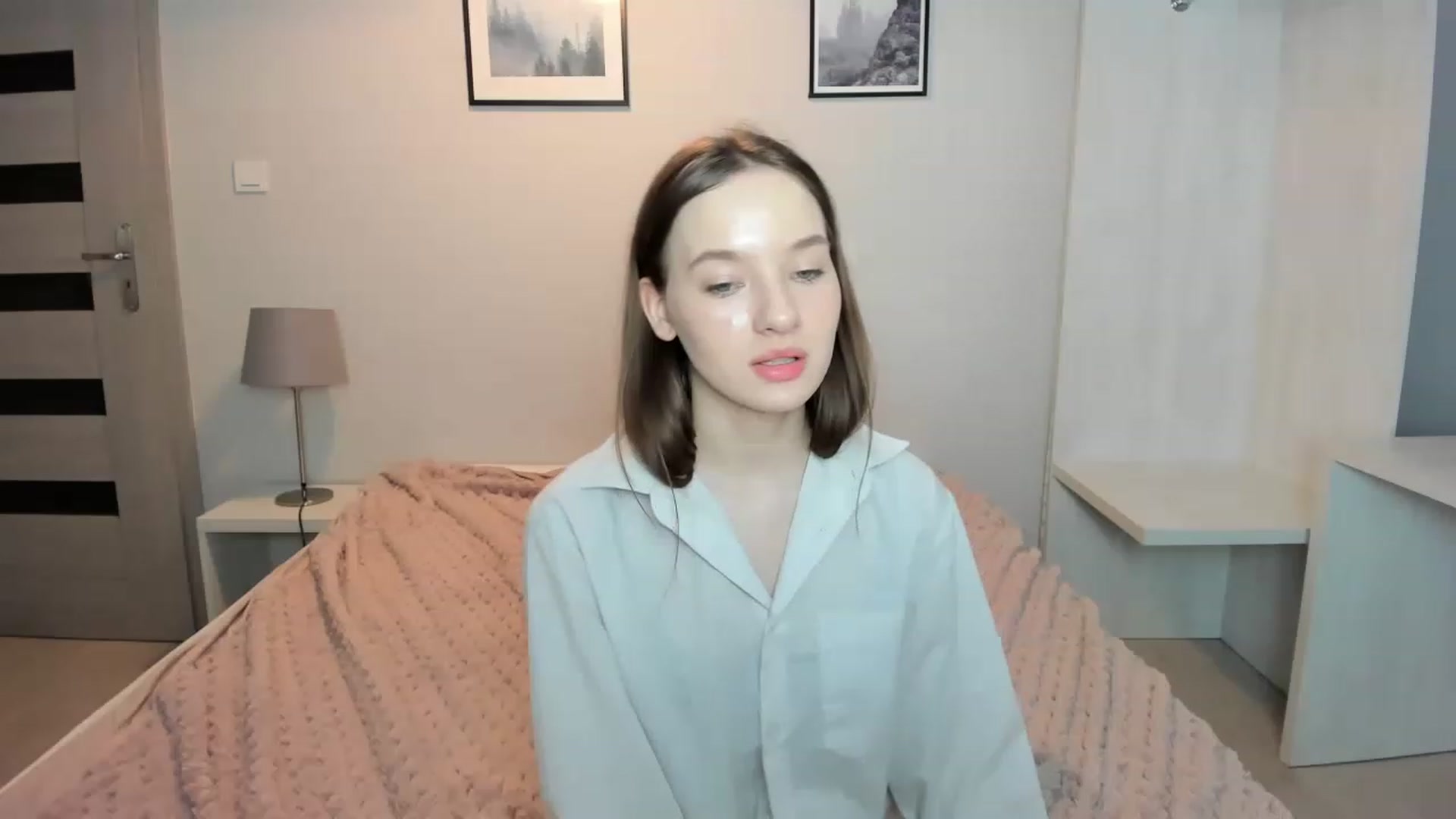 Gallery image thumbnail from Papaya's myfreecams stream on, 04/03/2023, 22:18 image 10 of 20