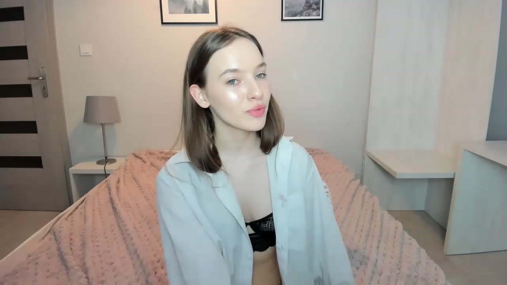 Gallery image thumbnail from Papaya's myfreecams stream on, 04/03/2023, 22:18 image 18 of 20