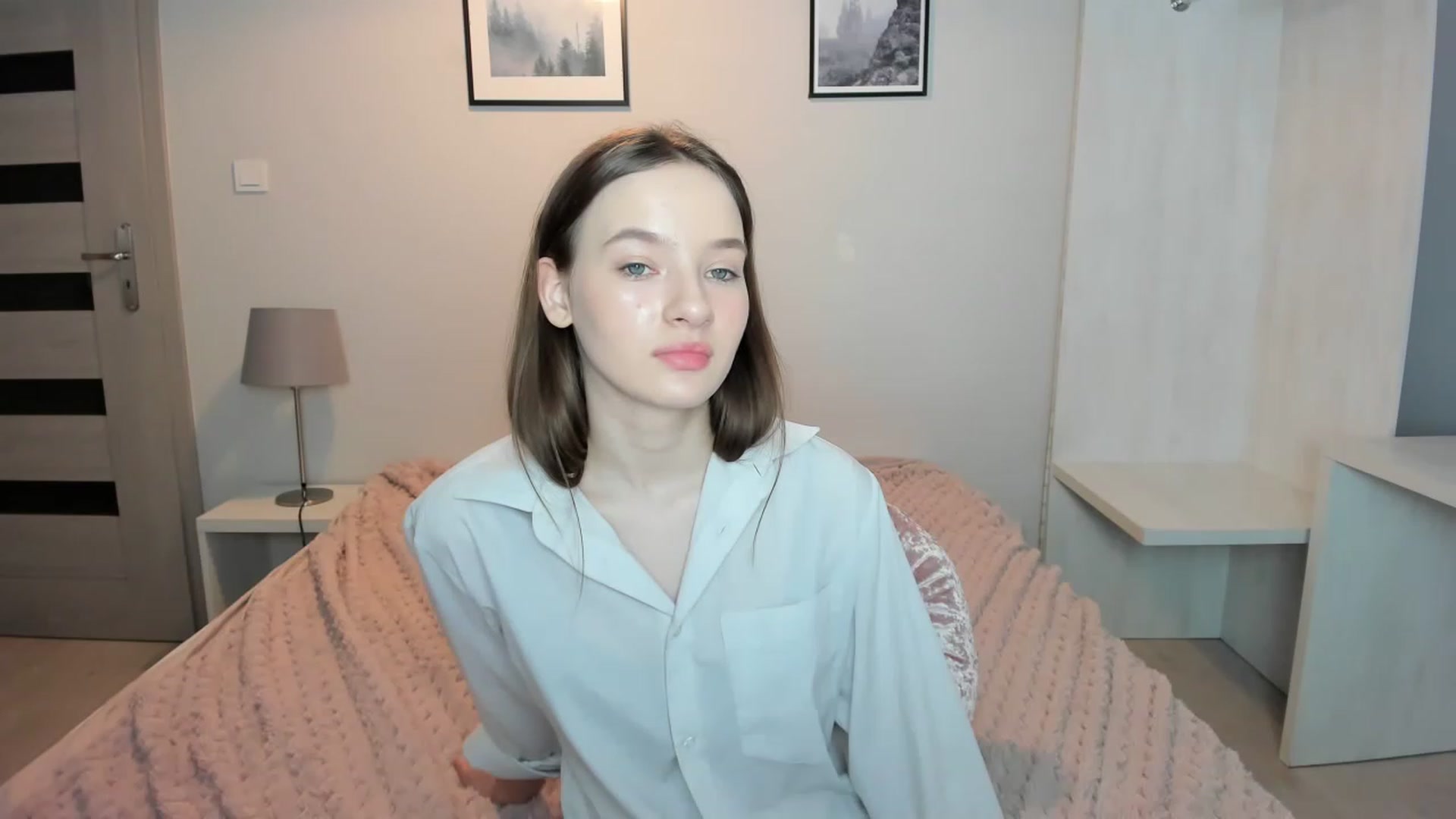Gallery image thumbnail from Papaya's myfreecams stream on, 04/03/2023, 22:18 image 8 of 20